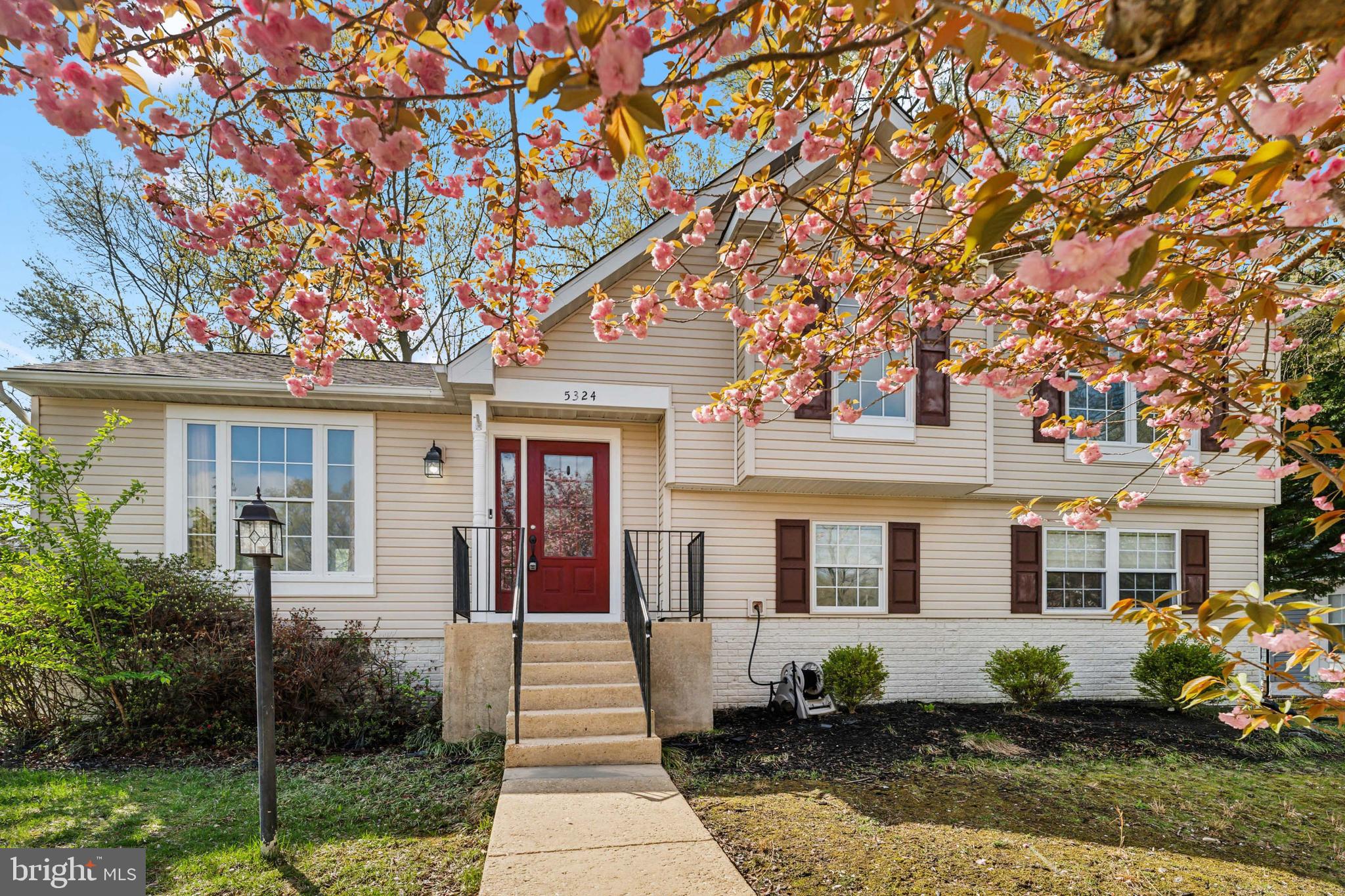 DORCHESTER - ST. CHARLES - Residential