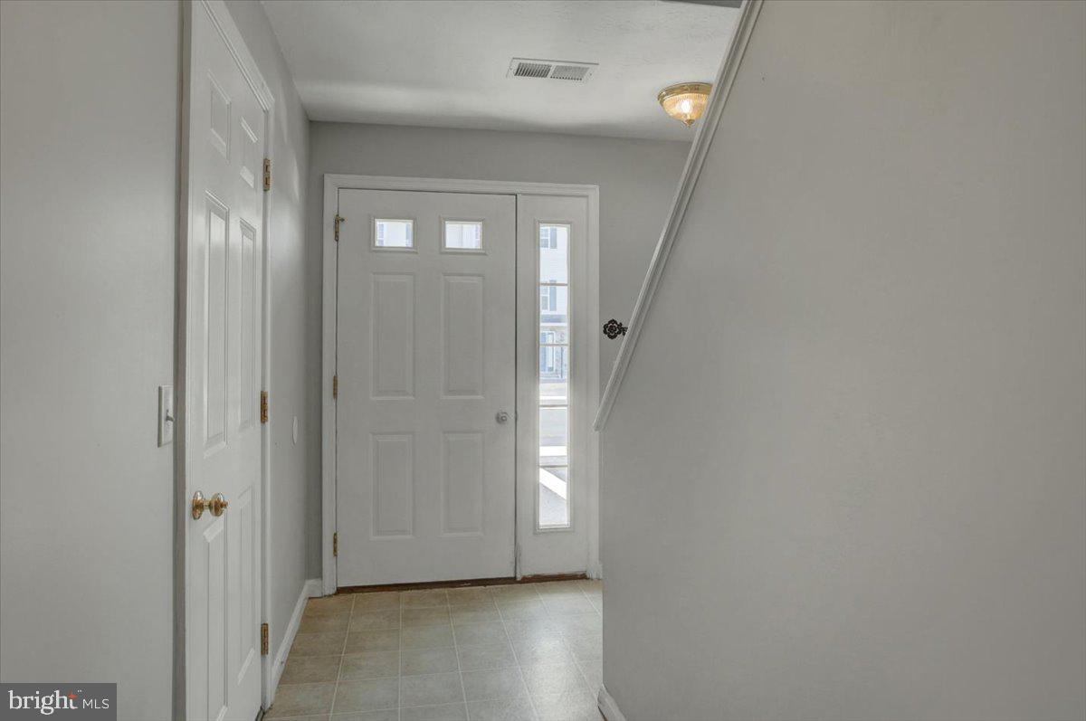 MOUNTAIN SHADOWS CT - Residential