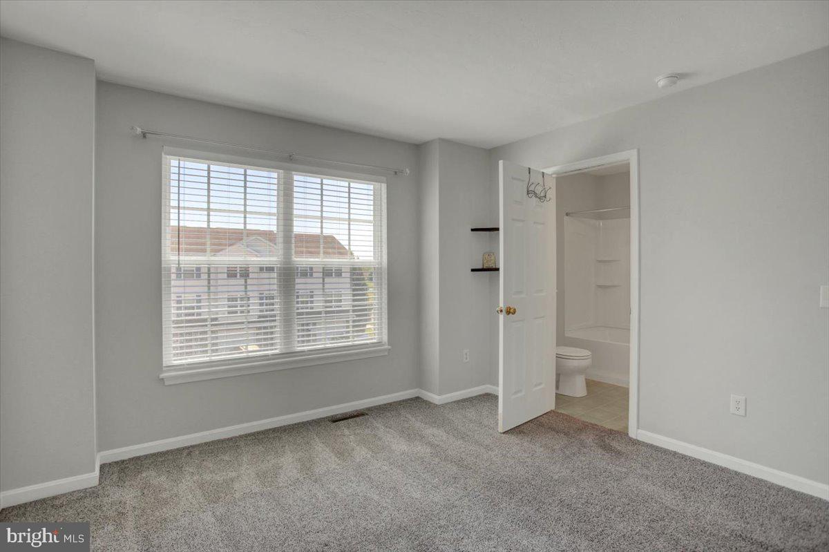 MOUNTAIN SHADOWS CT - Residential