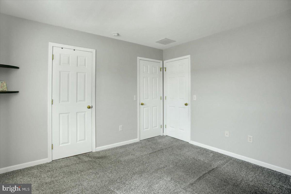 MOUNTAIN SHADOWS CT - Residential