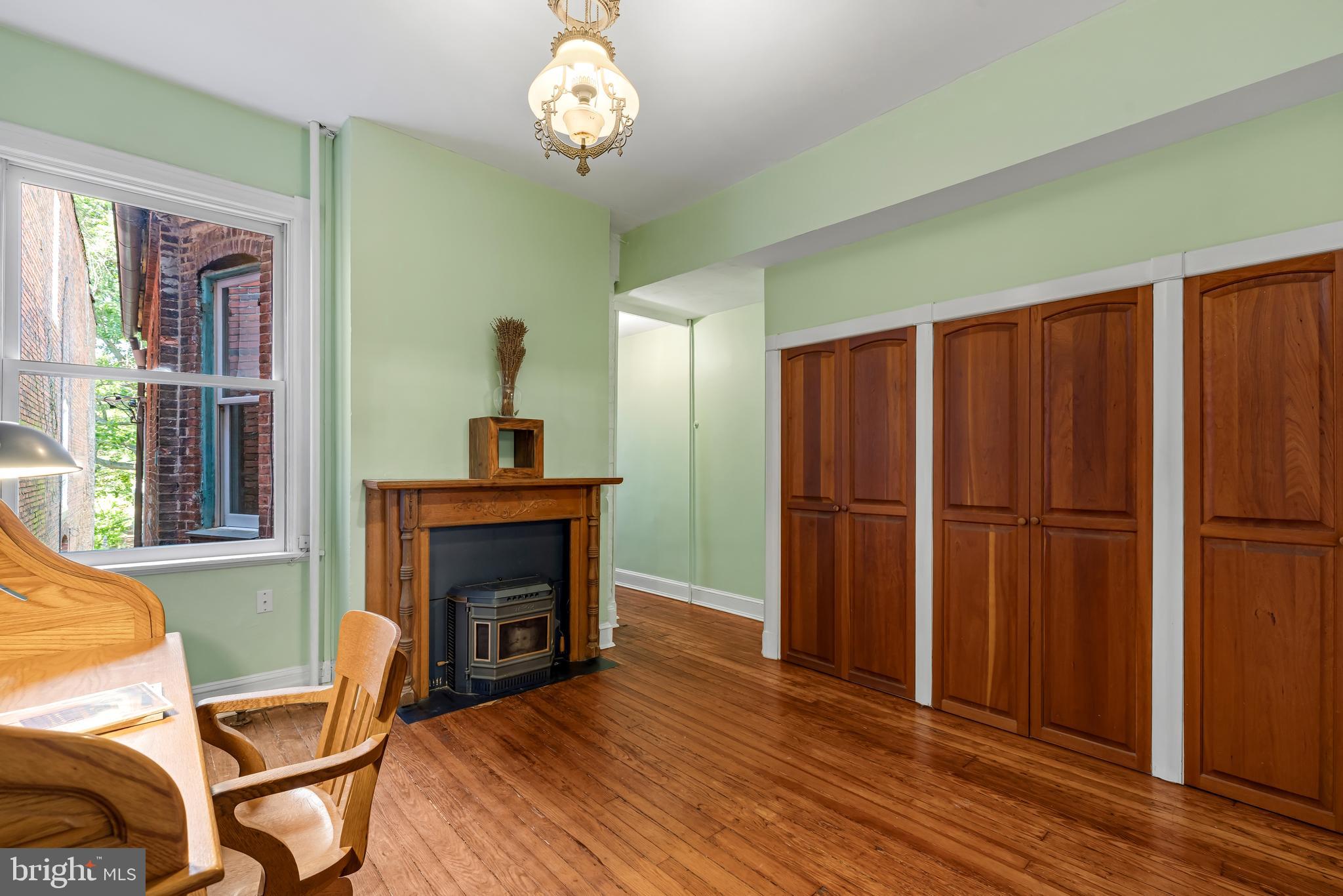 RESERVOIR HILL - Residential