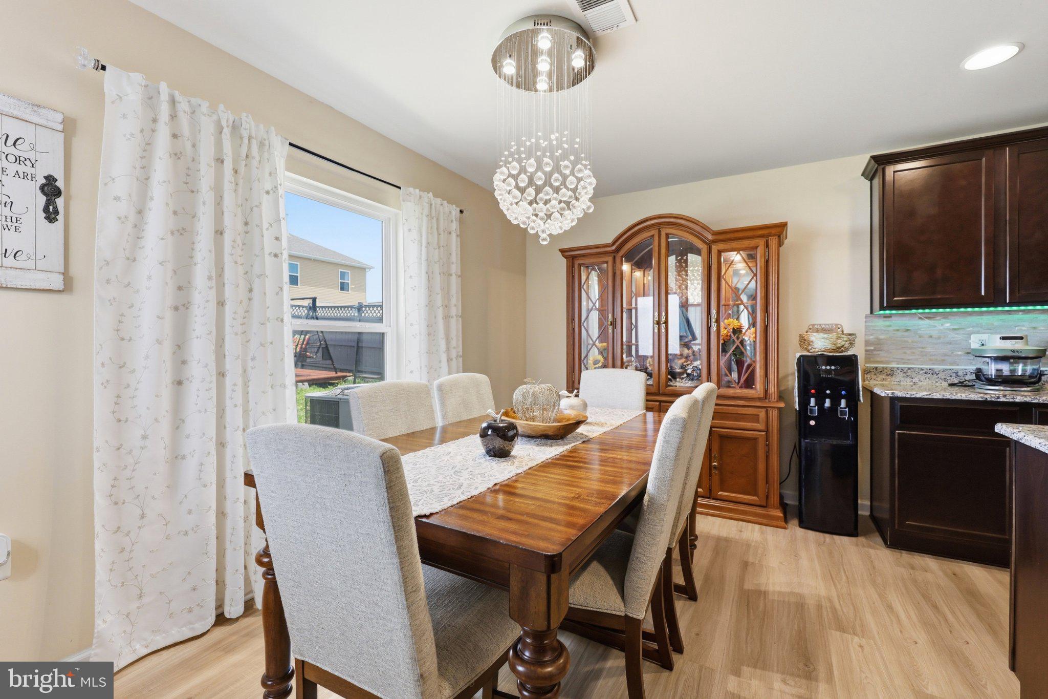 MCGINNIS POINT - Residential