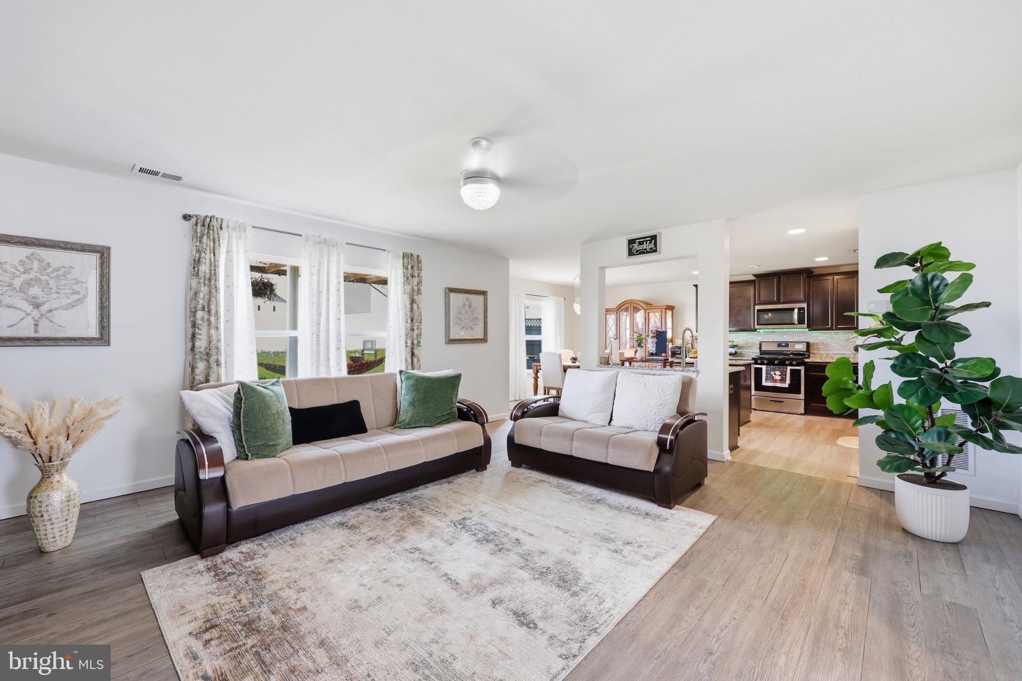 MCGINNIS POINT - Residential