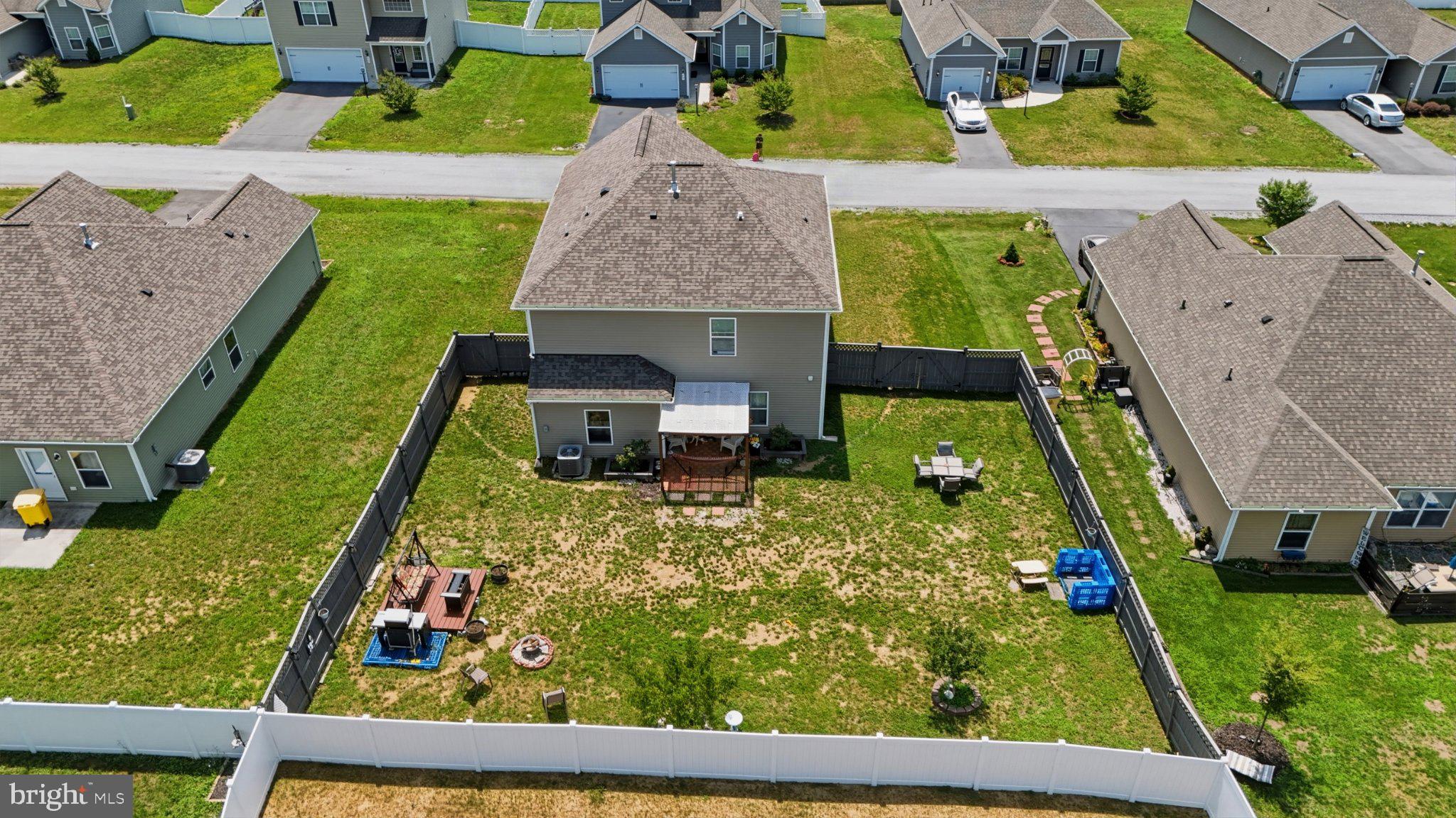 MCGINNIS POINT - Residential