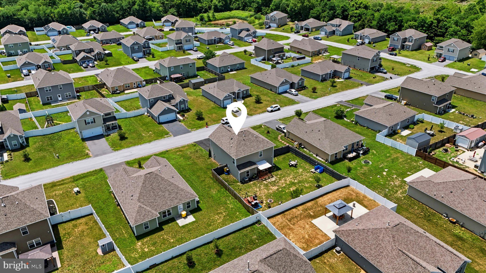 MCGINNIS POINT - Residential