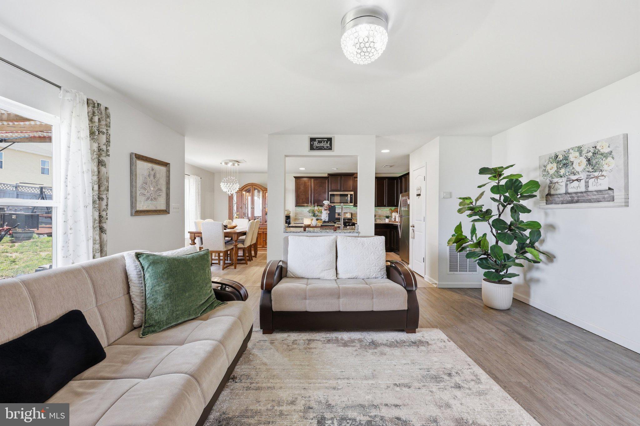 MCGINNIS POINT - Residential
