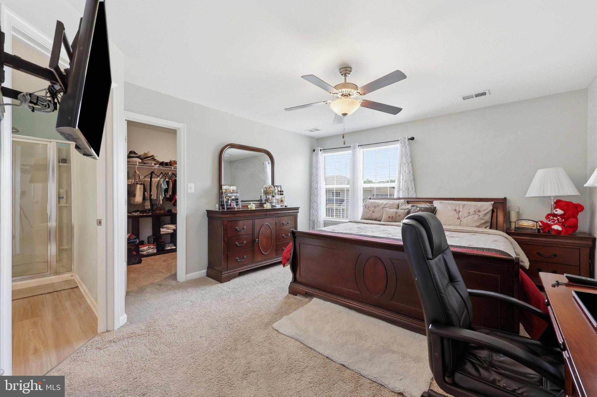 MCGINNIS POINT - Residential
