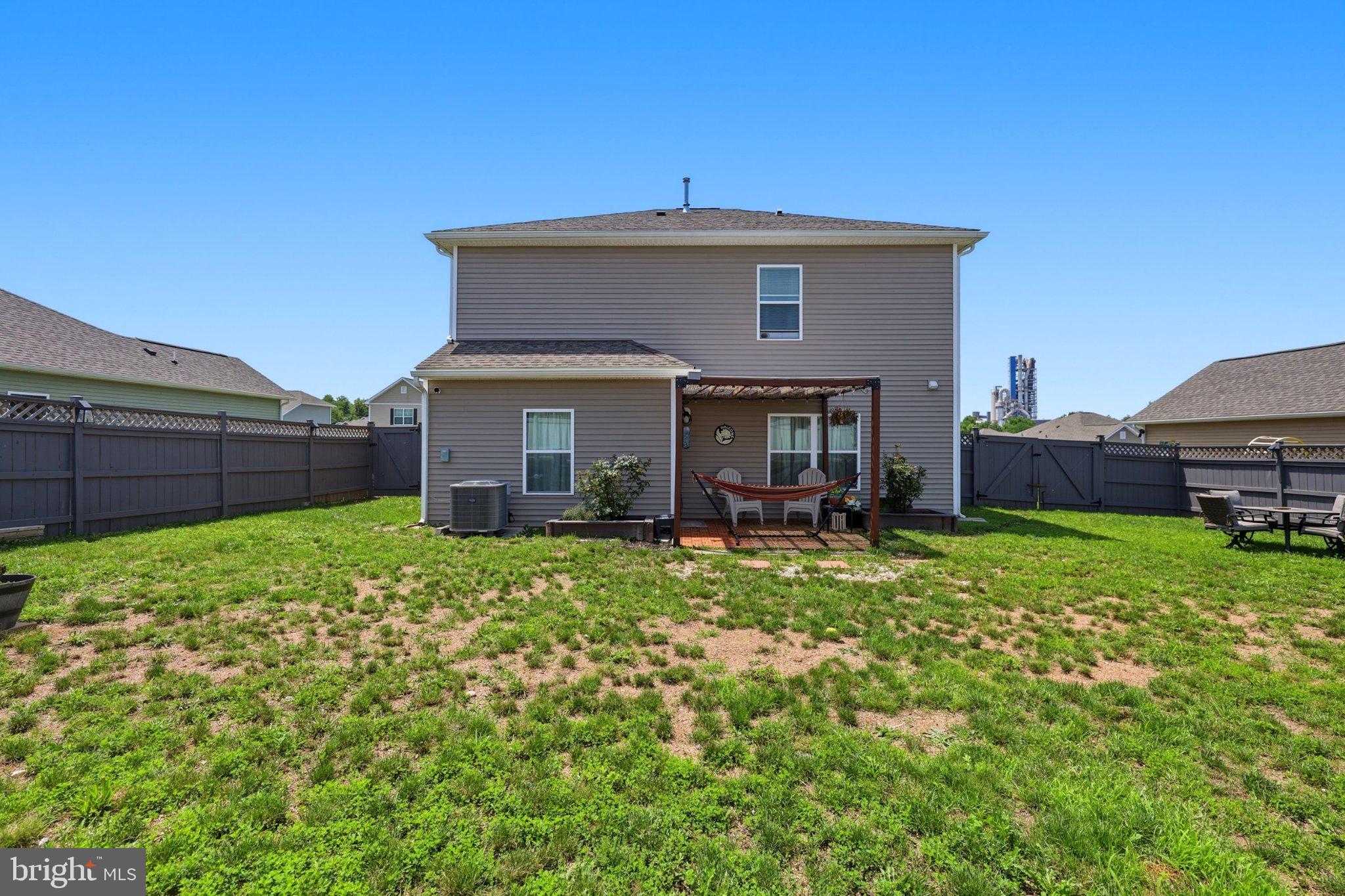 MCGINNIS POINT - Residential