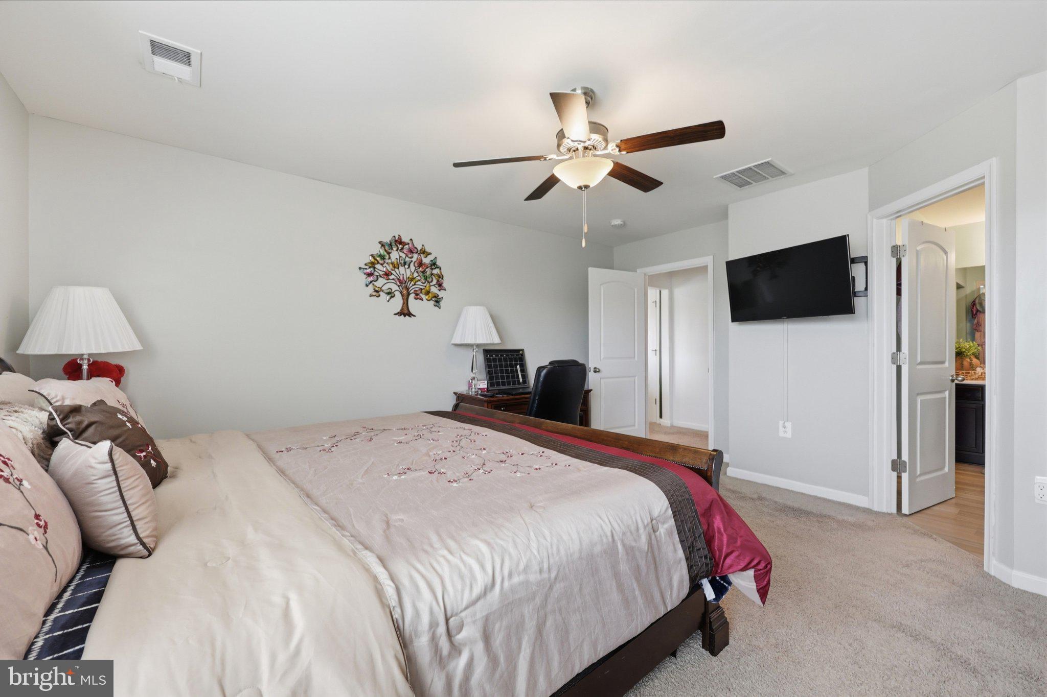 MCGINNIS POINT - Residential
