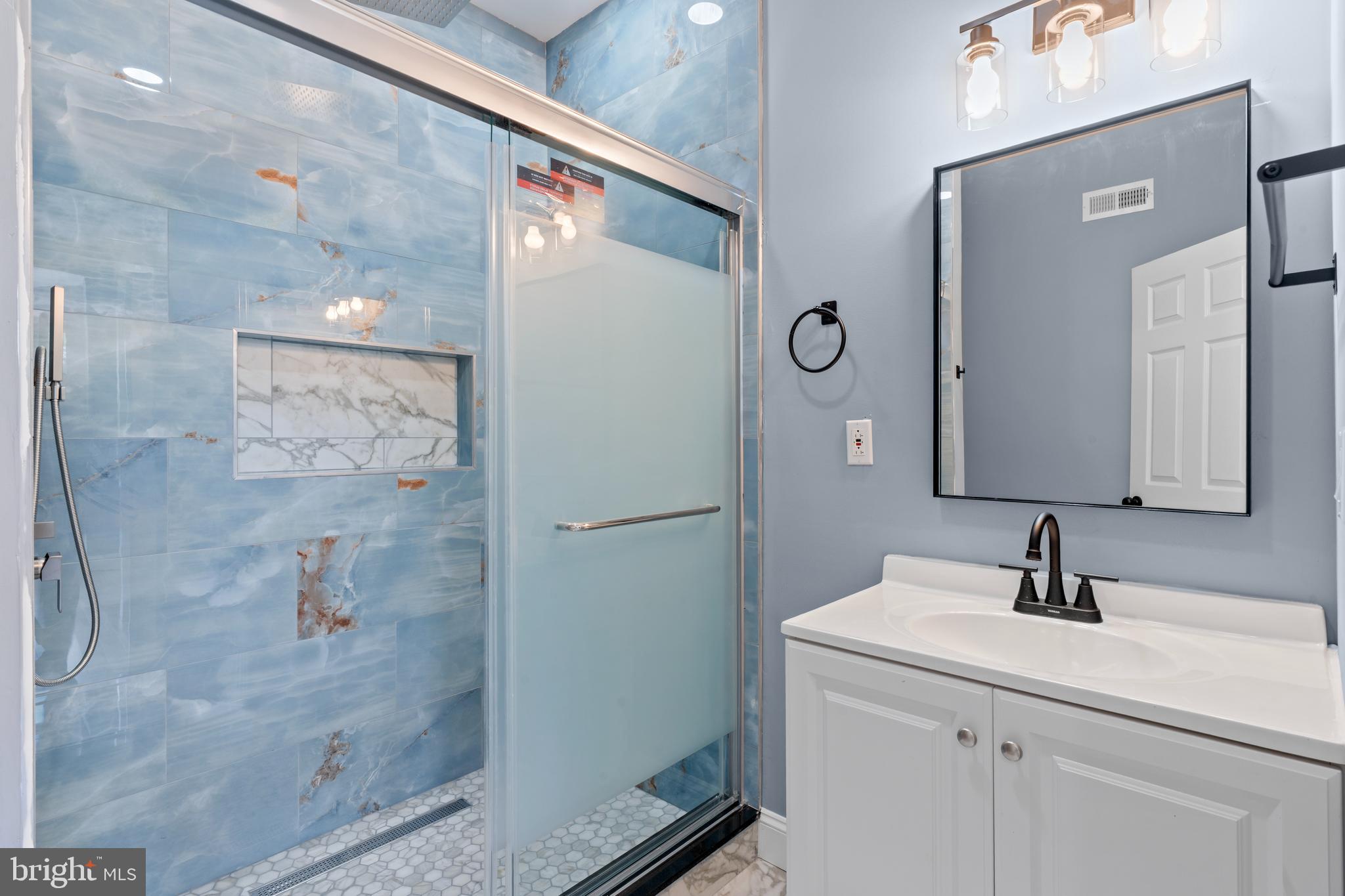 ELMWOOD PARK - Residential