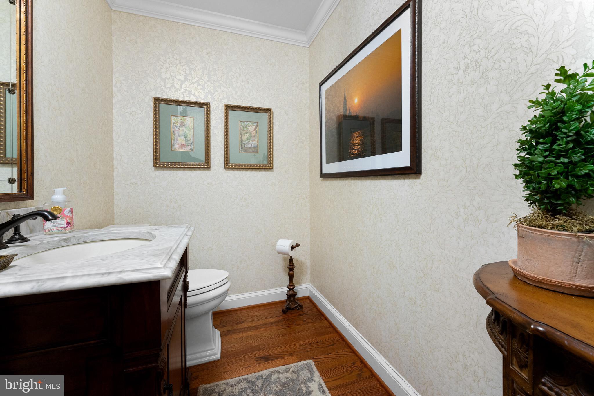 OAKTON CHASE - Residential