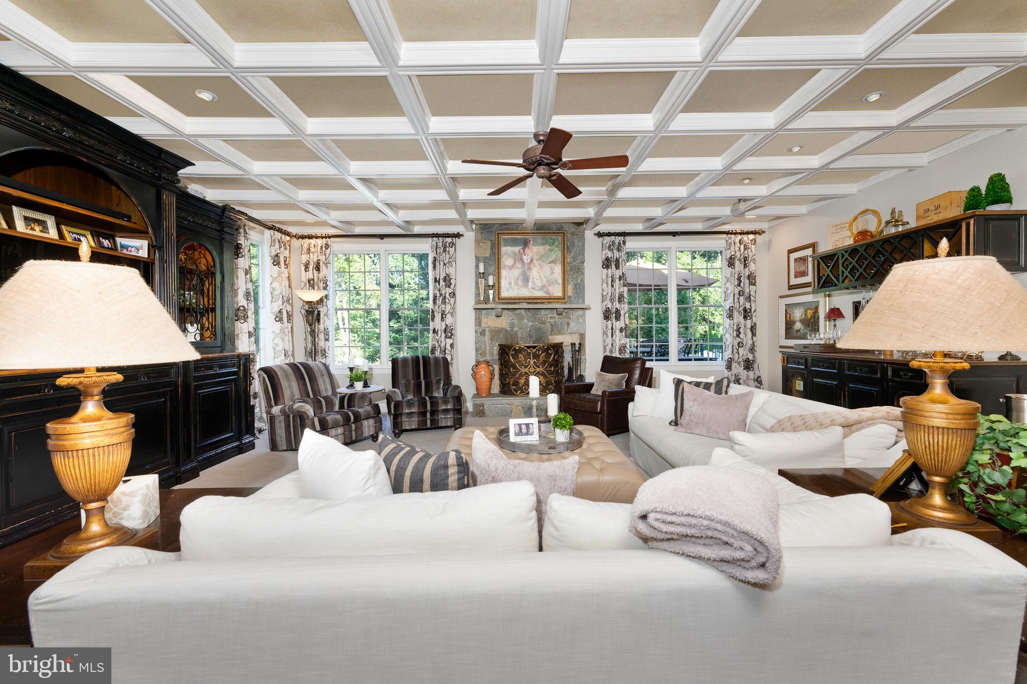 OAKTON CHASE - Residential