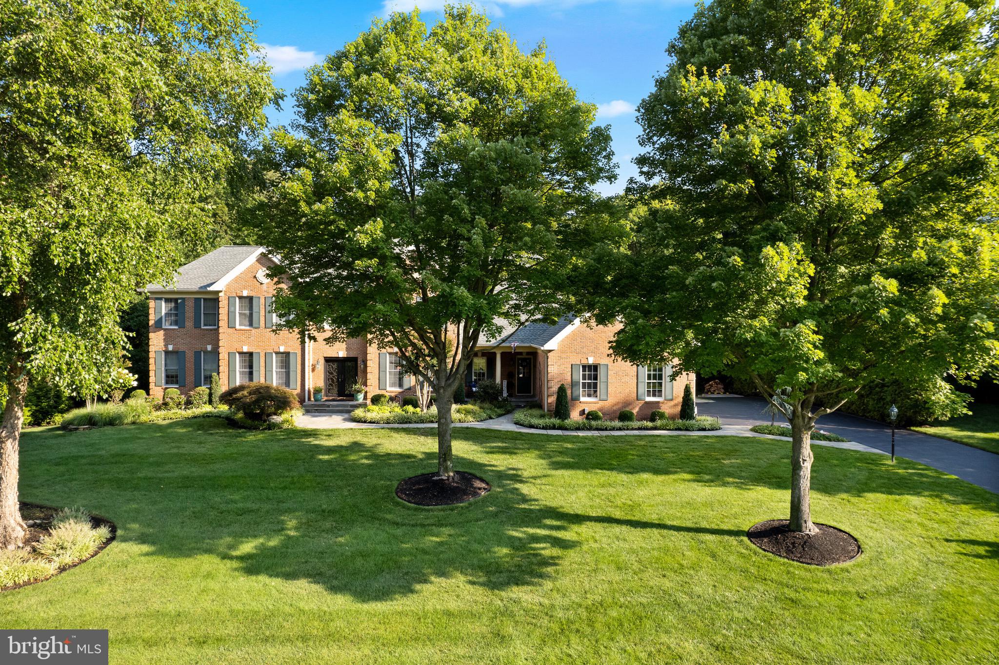 OAKTON CHASE - Residential