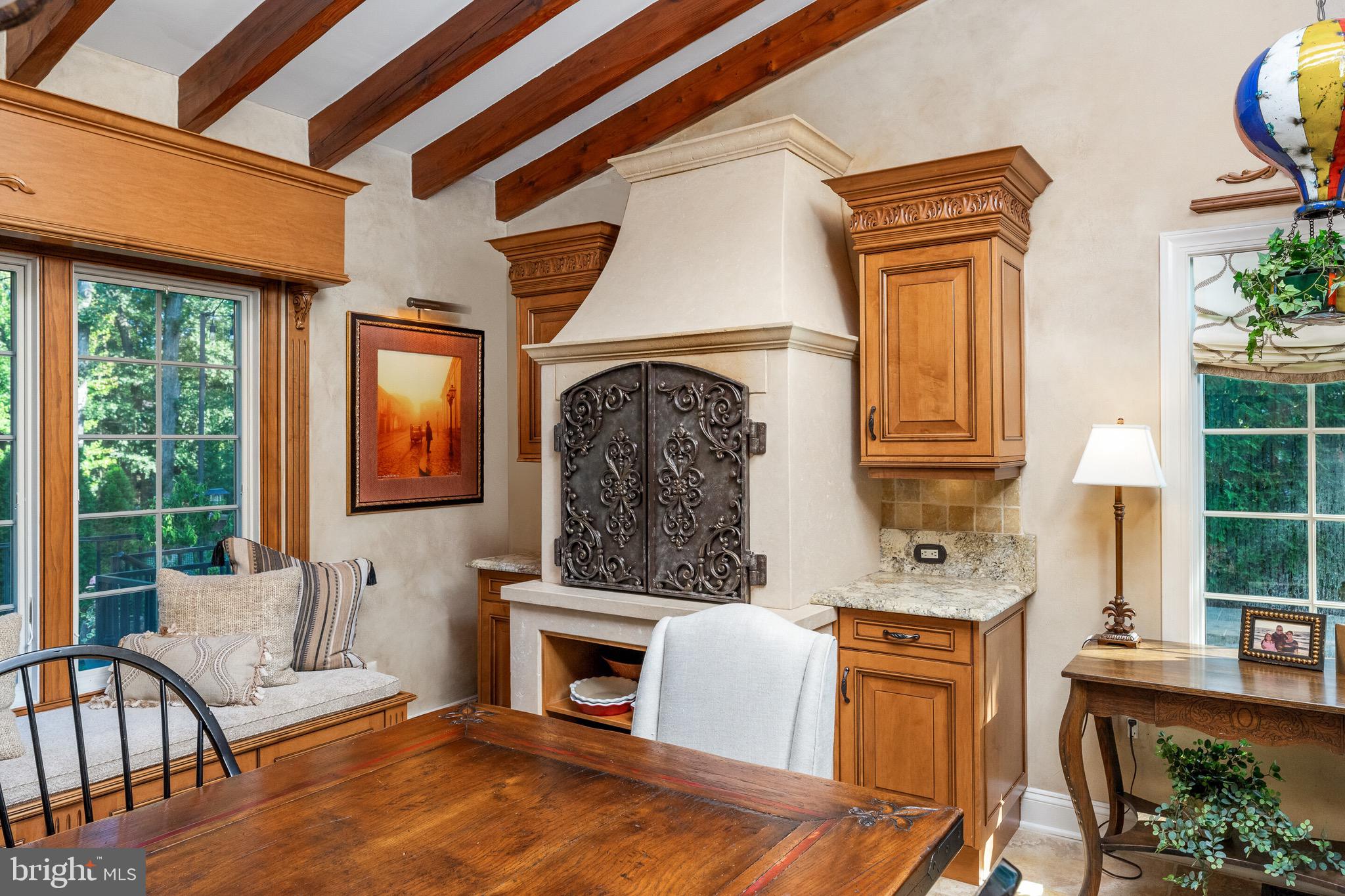 OAKTON CHASE - Residential