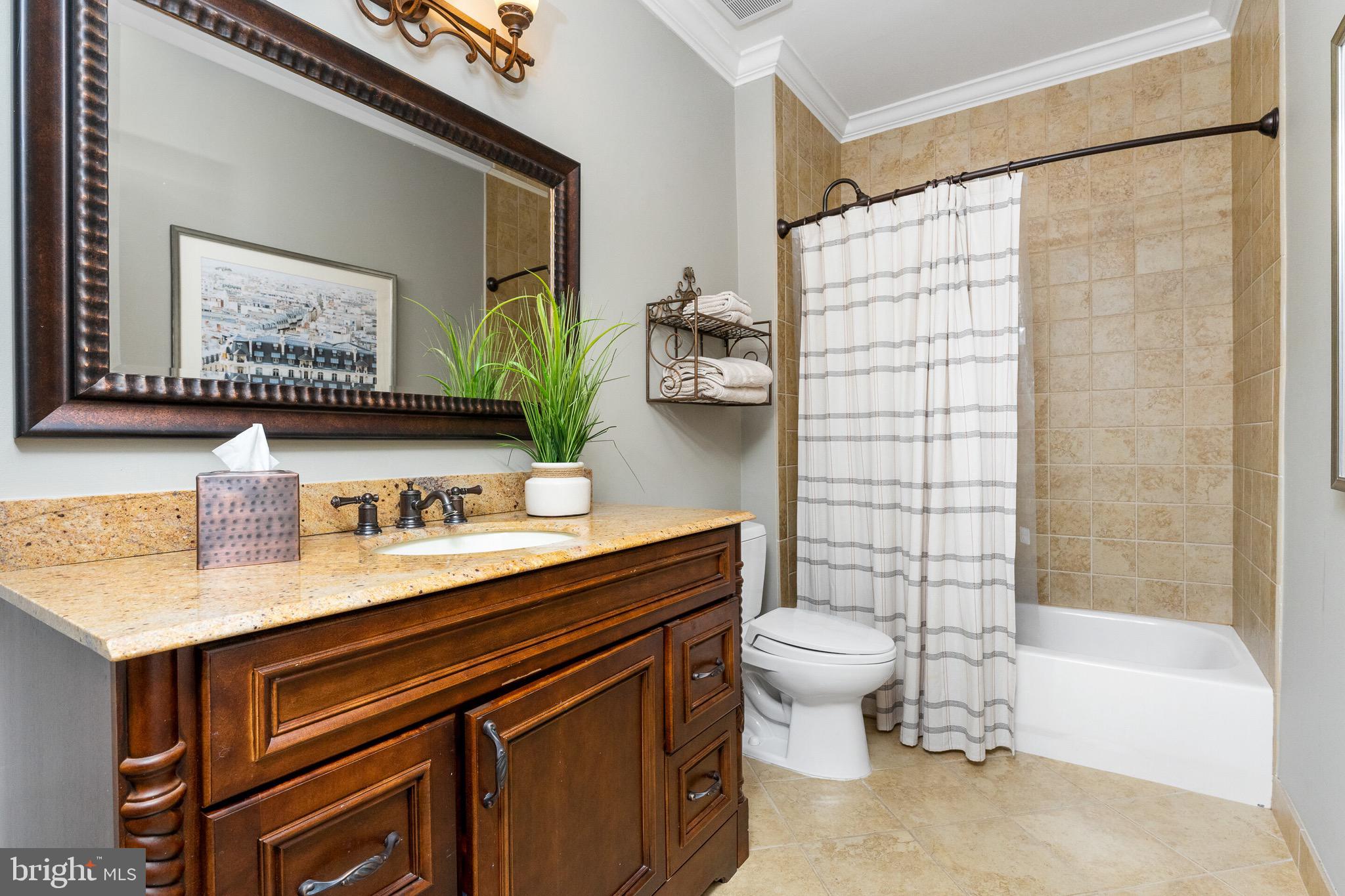 OAKTON CHASE - Residential