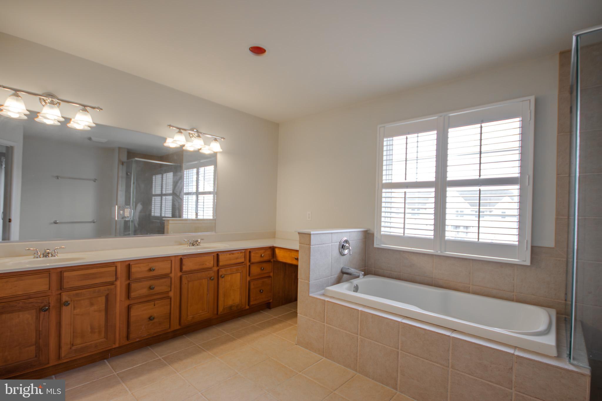 WATERS EDGE - Residential
