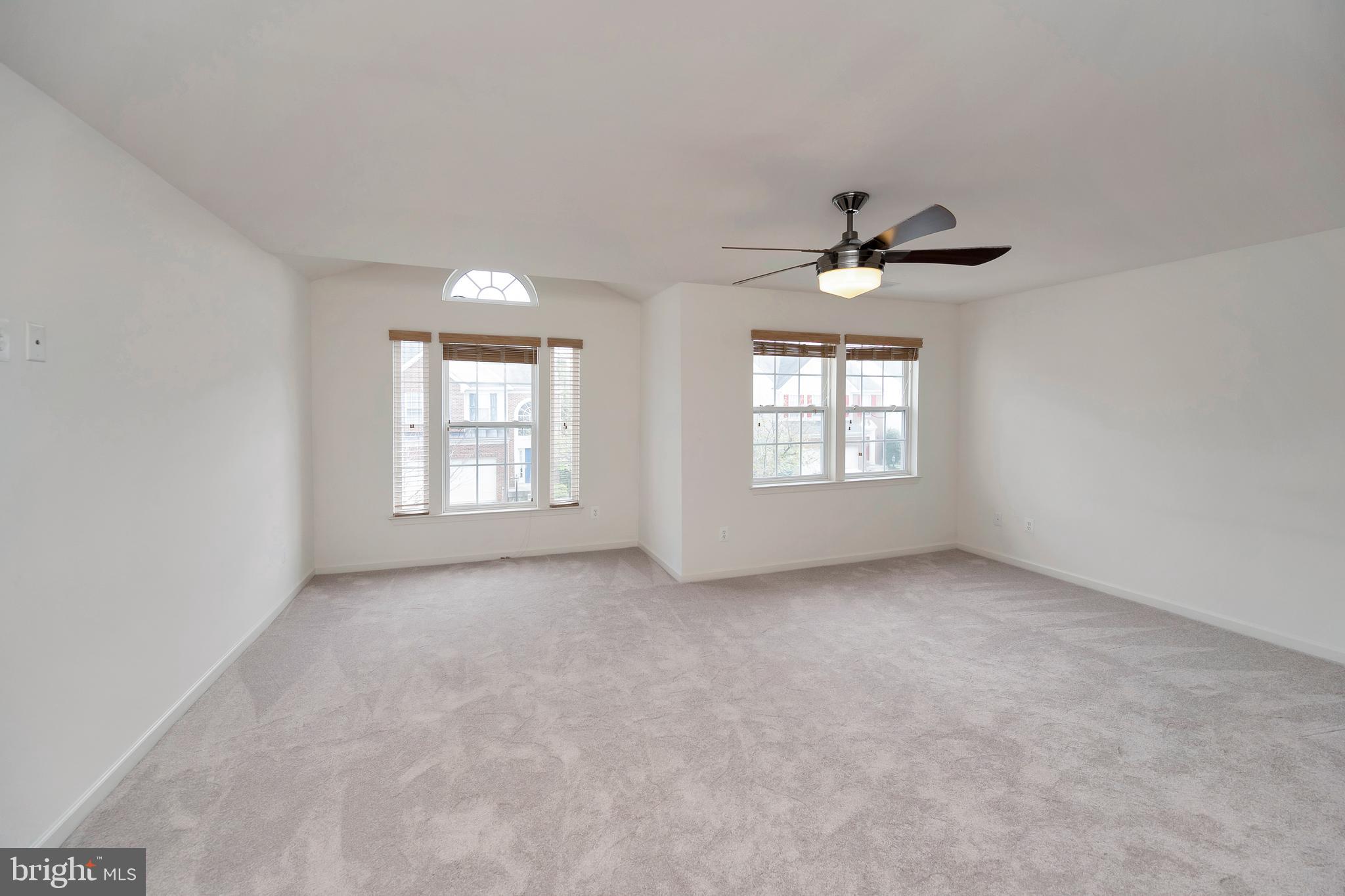 LORTON OVERLOOK - Residential Lease