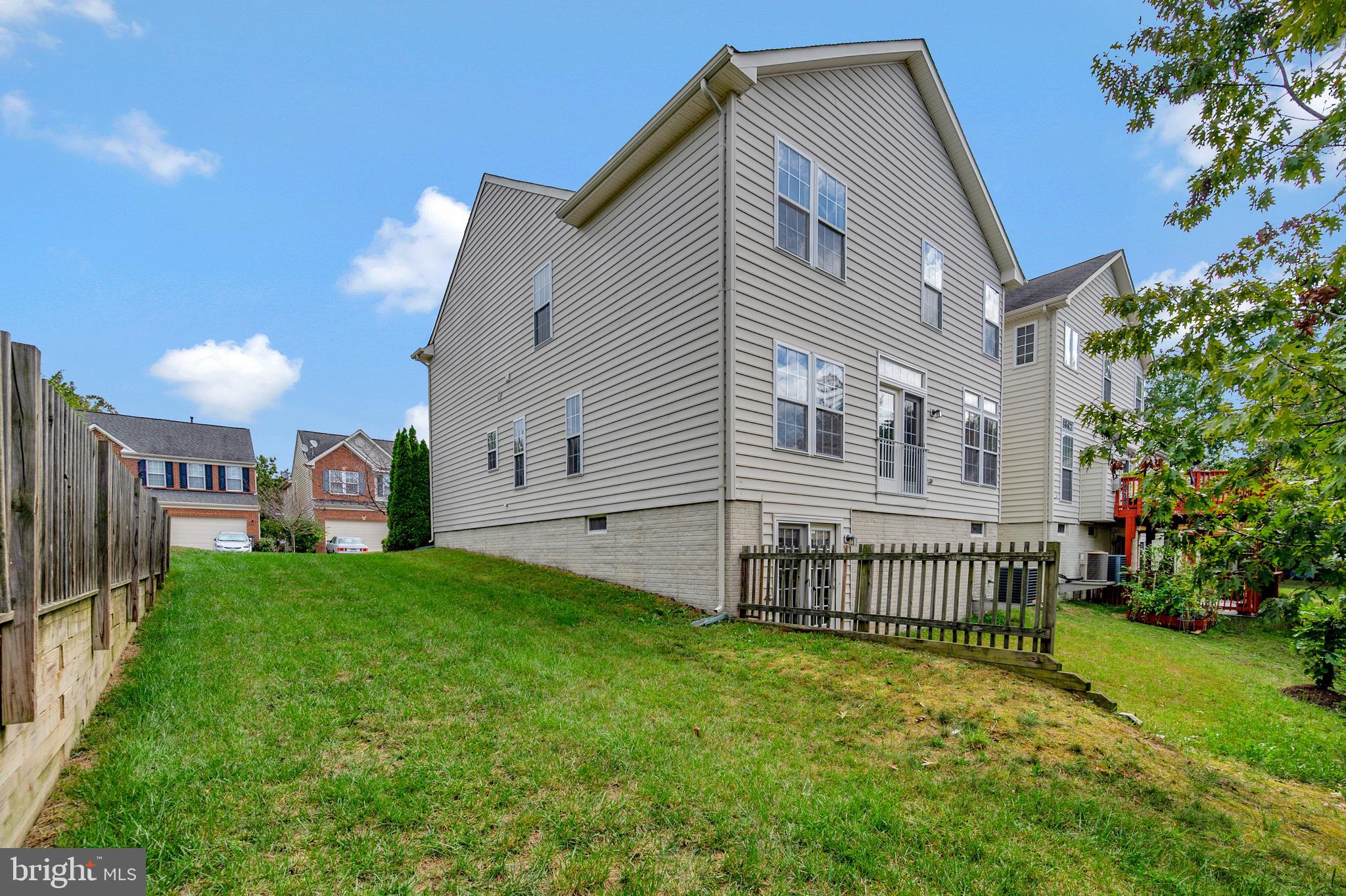 LORTON OVERLOOK - Residential Lease