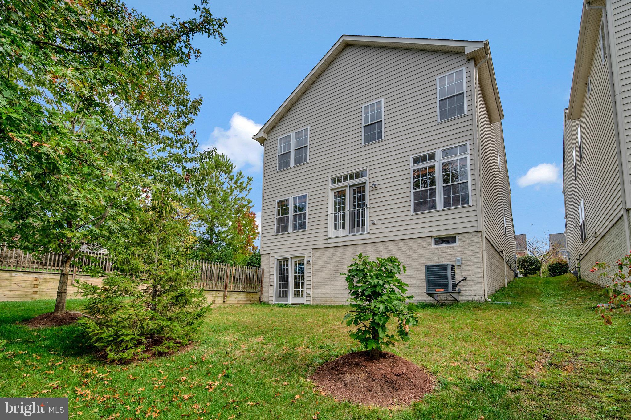 LORTON OVERLOOK - Residential Lease