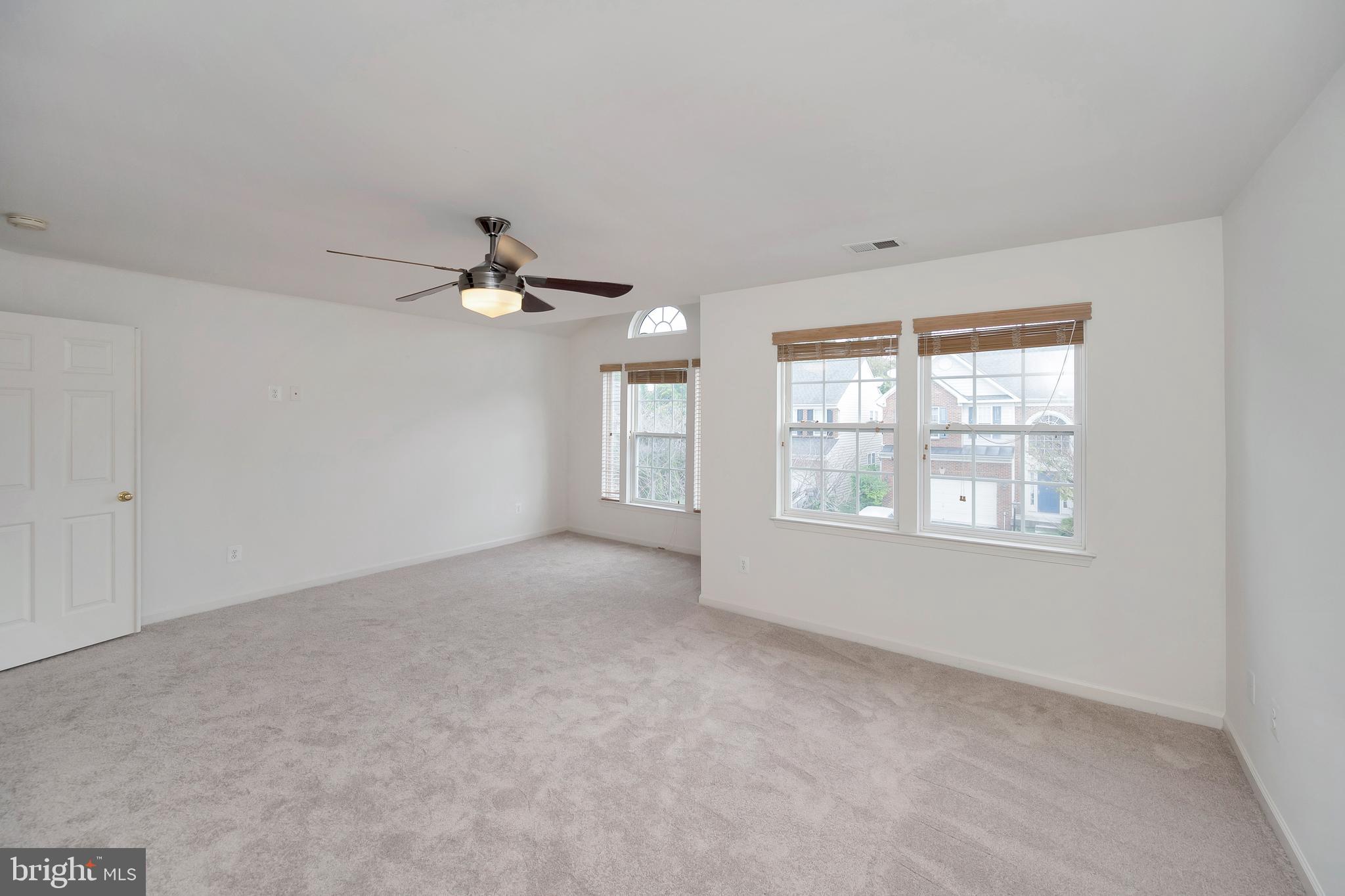 LORTON OVERLOOK - Residential Lease