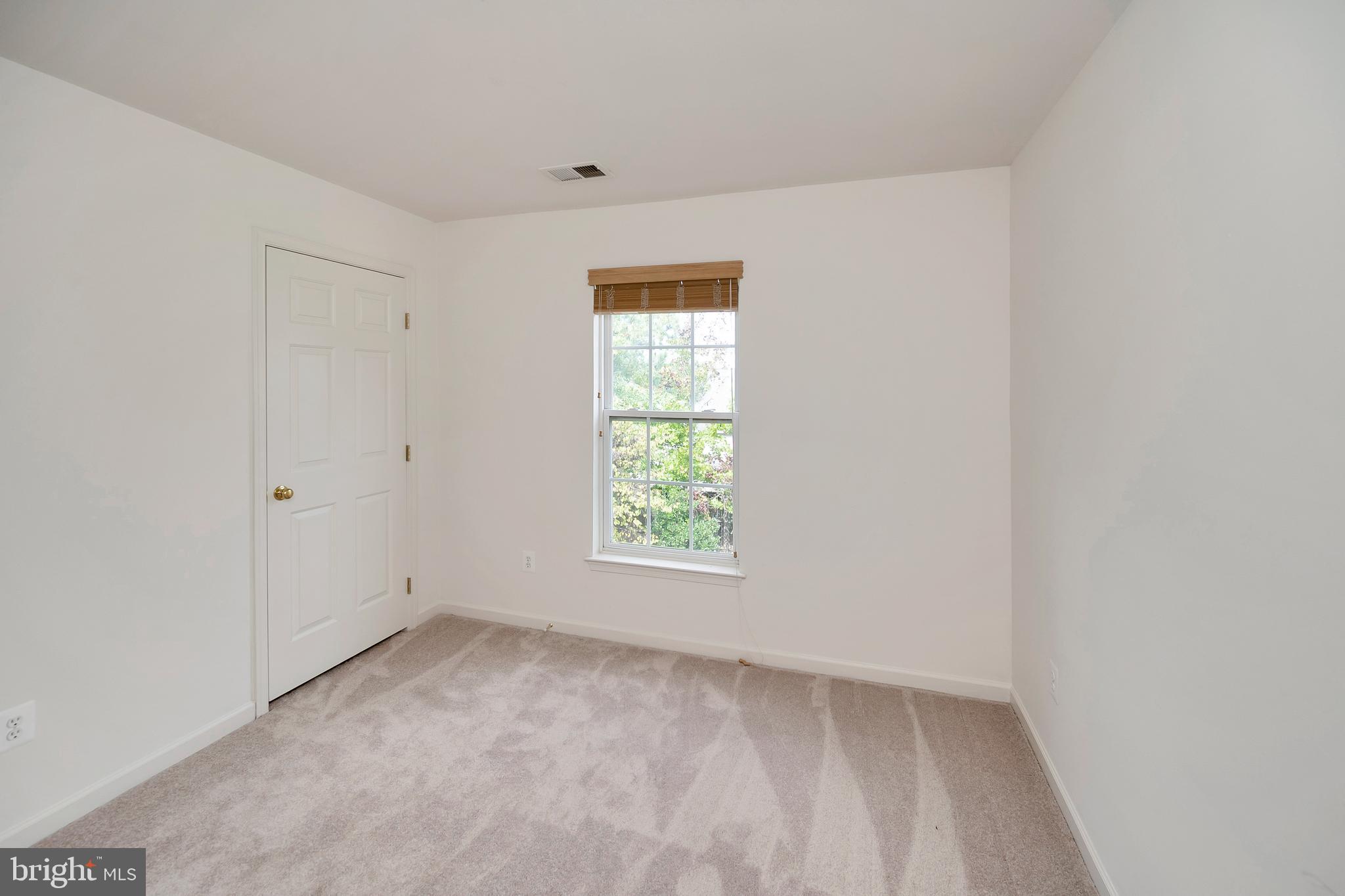 LORTON OVERLOOK - Residential Lease