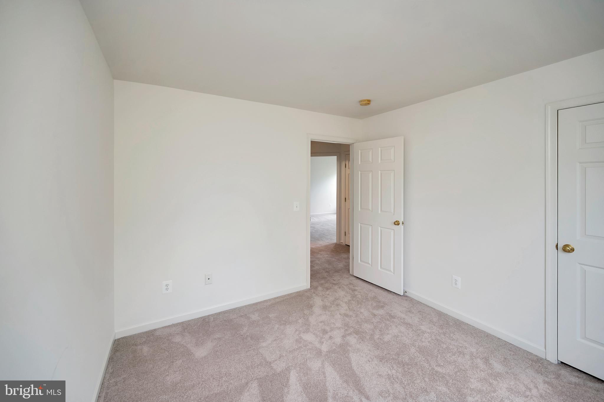LORTON OVERLOOK - Residential Lease