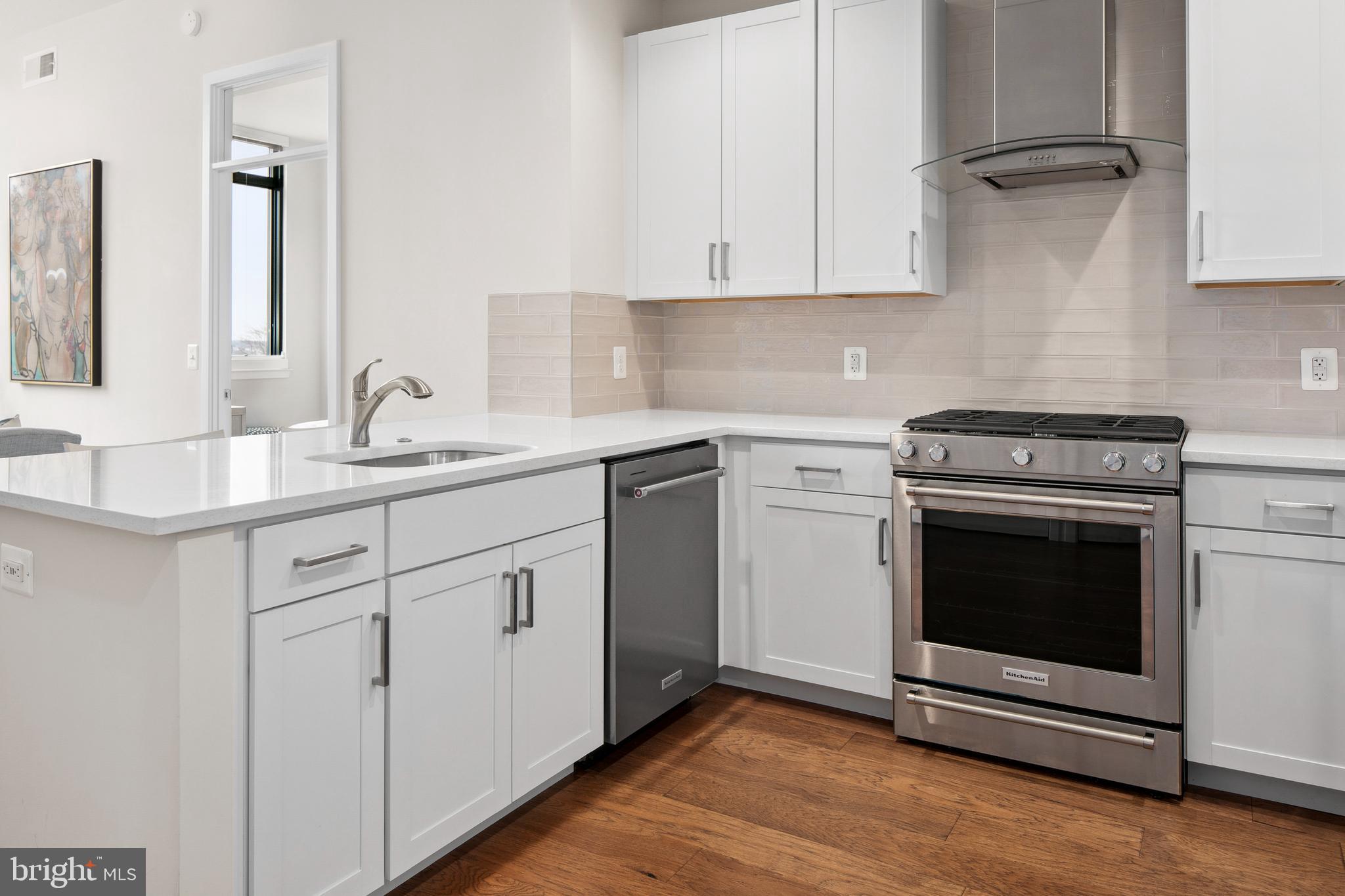 COURTHOUSE - Residential Lease