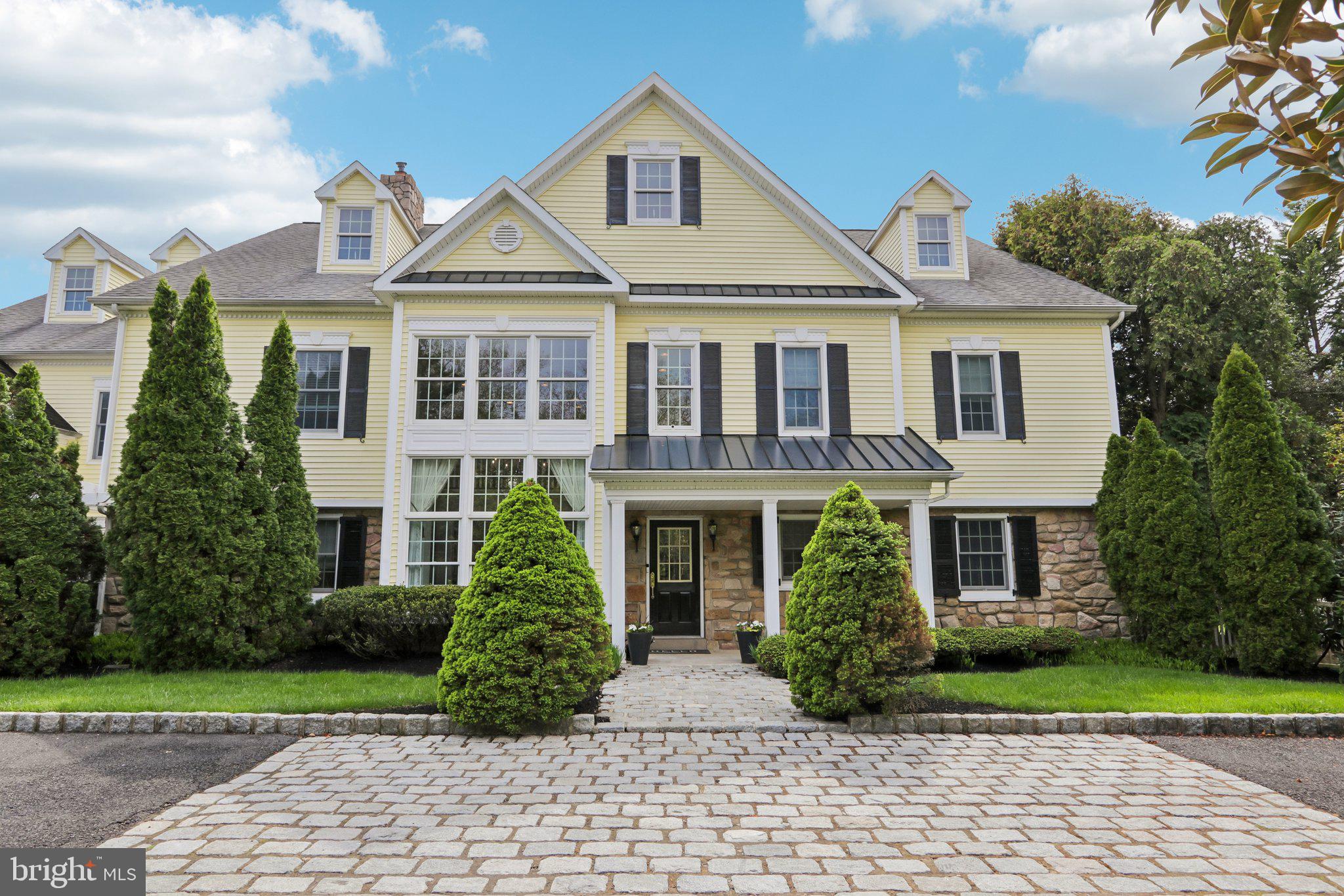 MAPLE GLEN - Residential