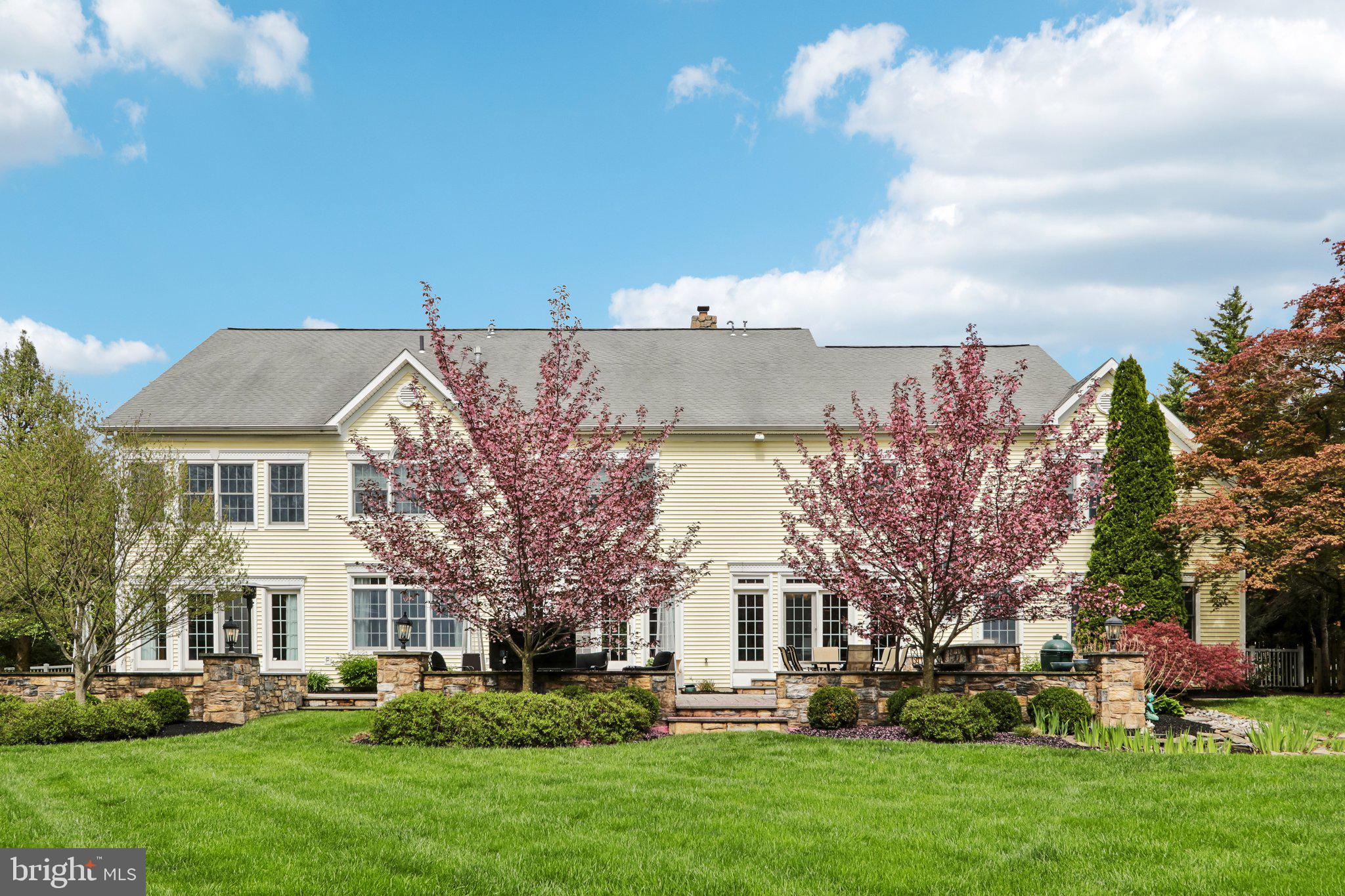 MAPLE GLEN - Residential