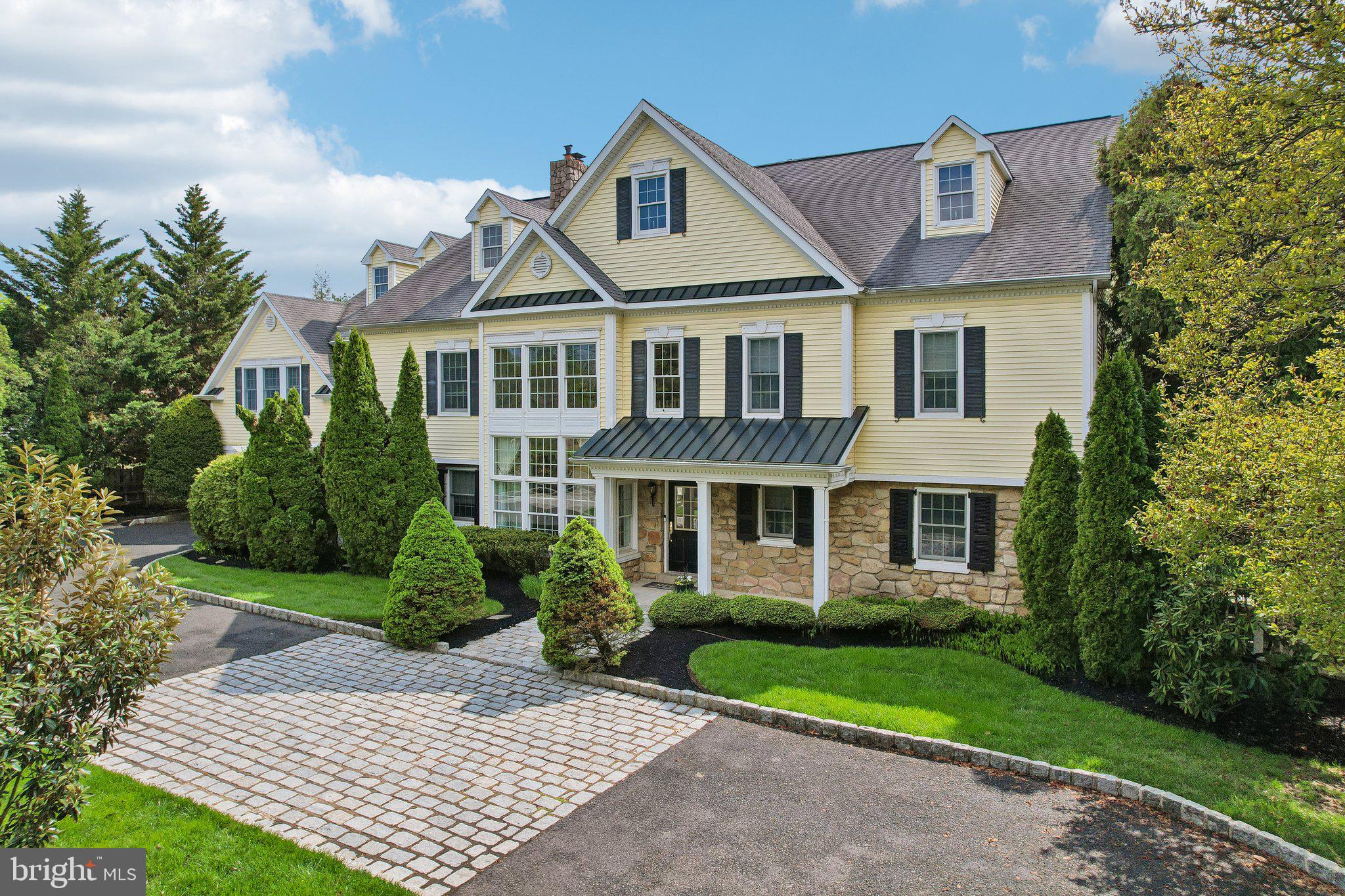 MAPLE GLEN - Residential