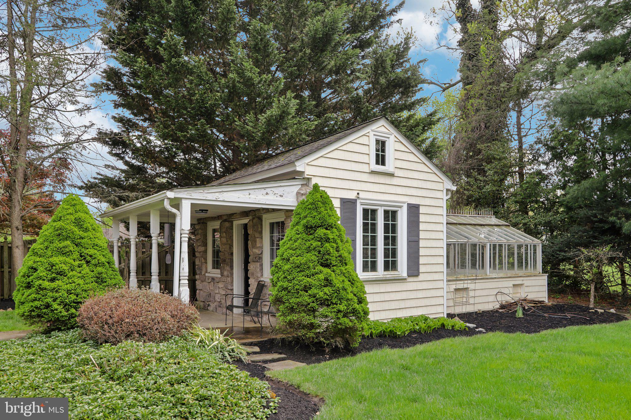 MAPLE GLEN - Residential