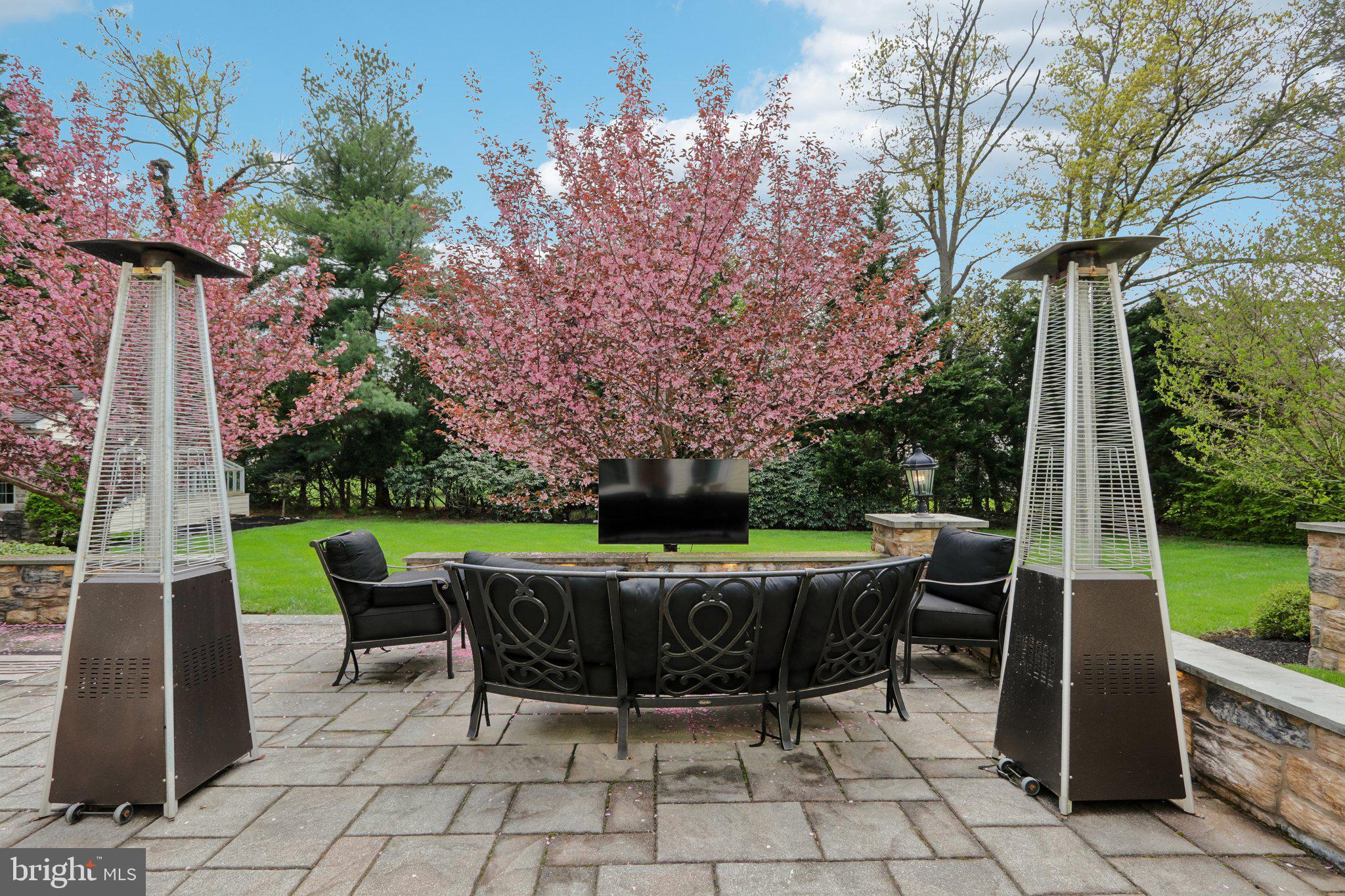 MAPLE GLEN - Residential