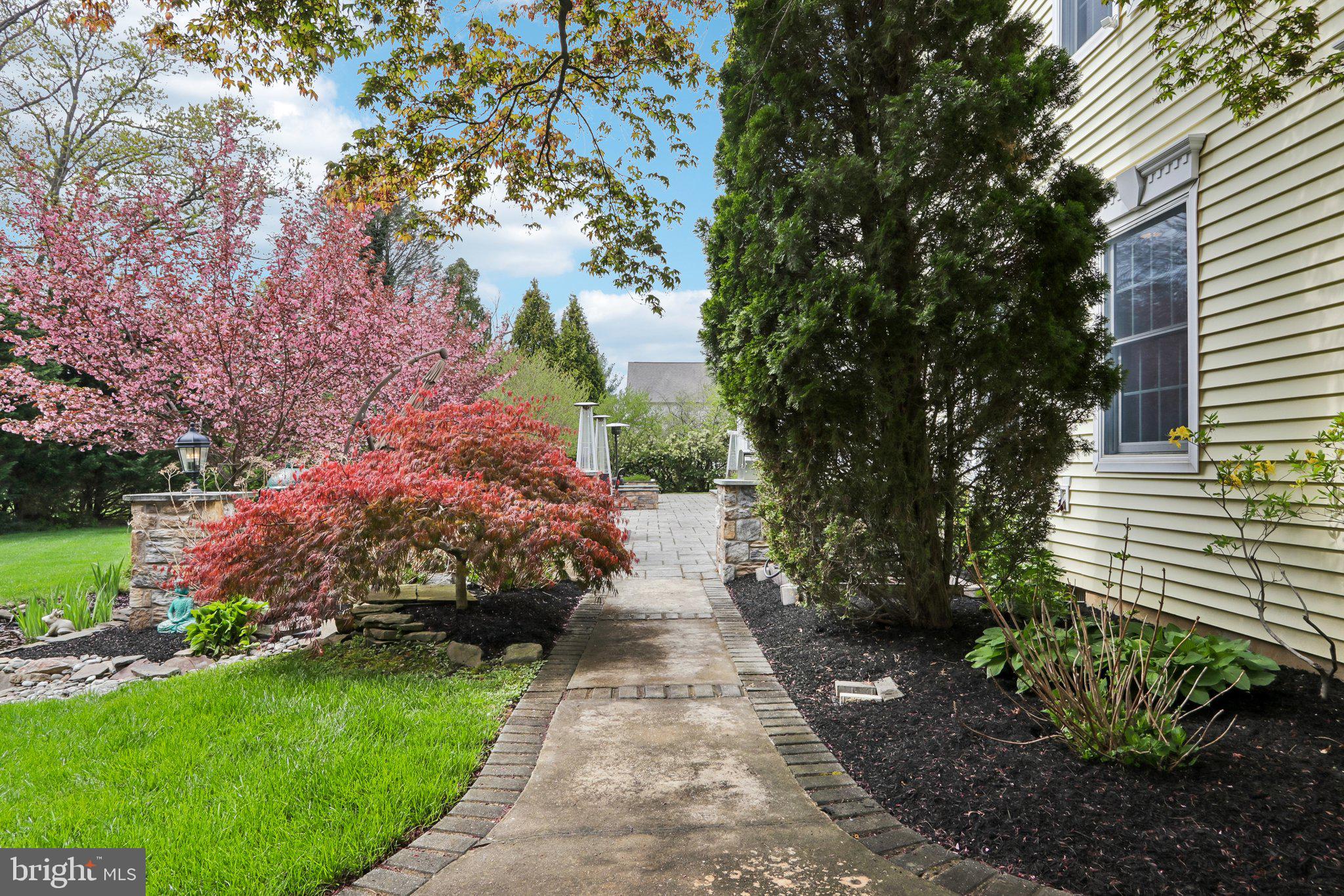 MAPLE GLEN - Residential