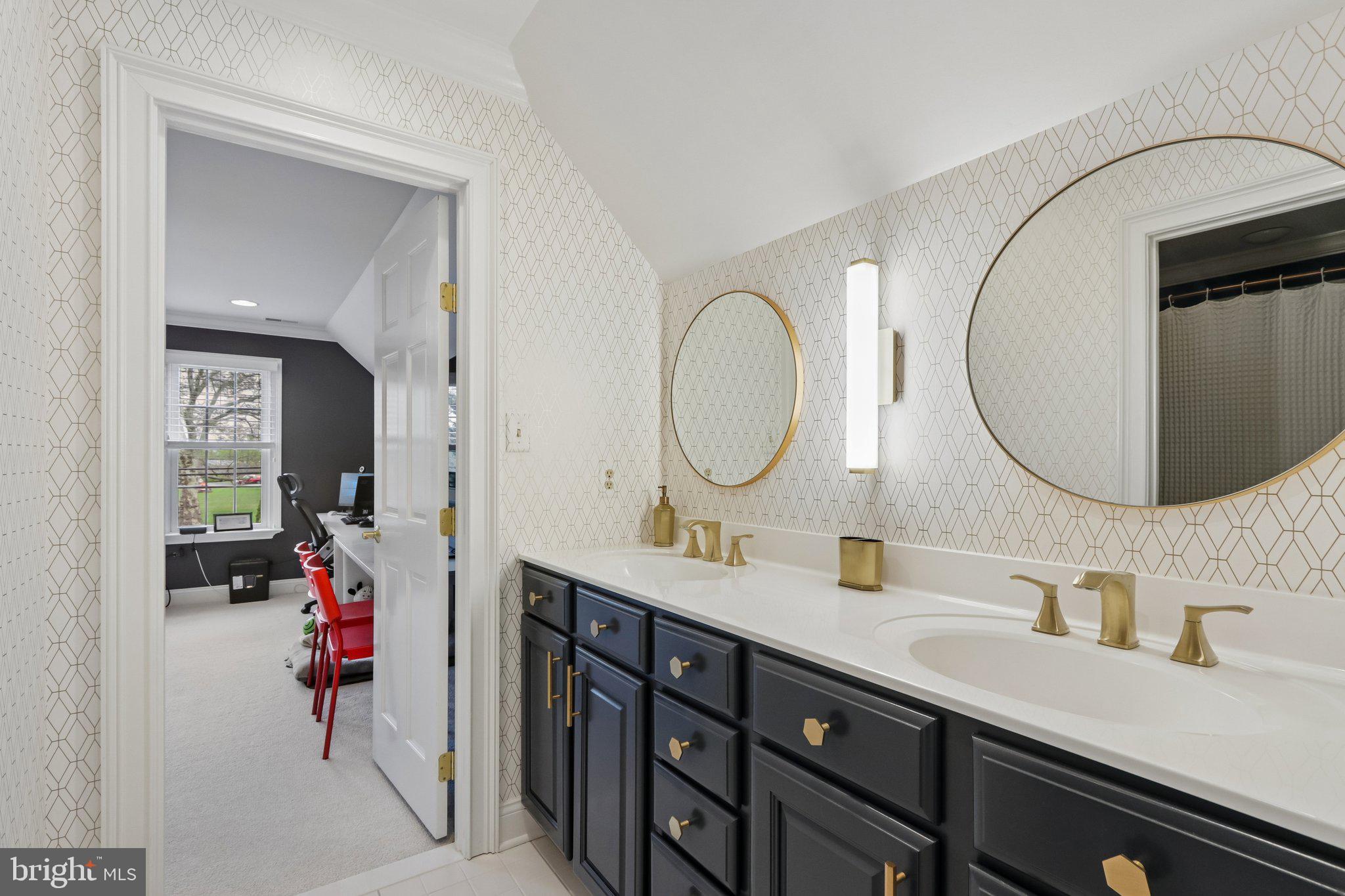 MAPLE GLEN - Residential