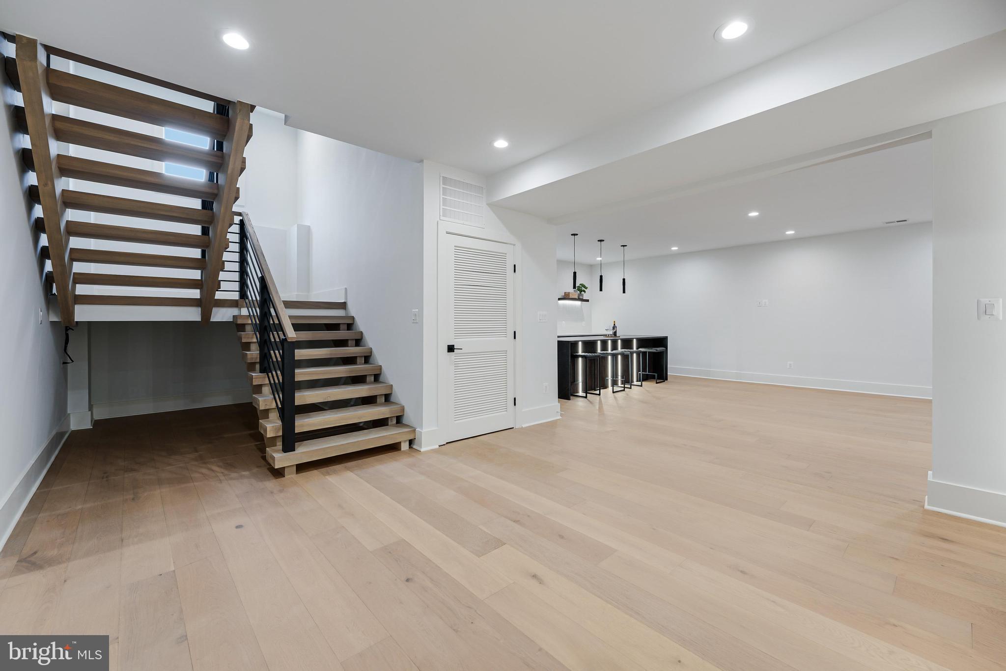 FAIRHILL ON THE BOULEVRD - Residential