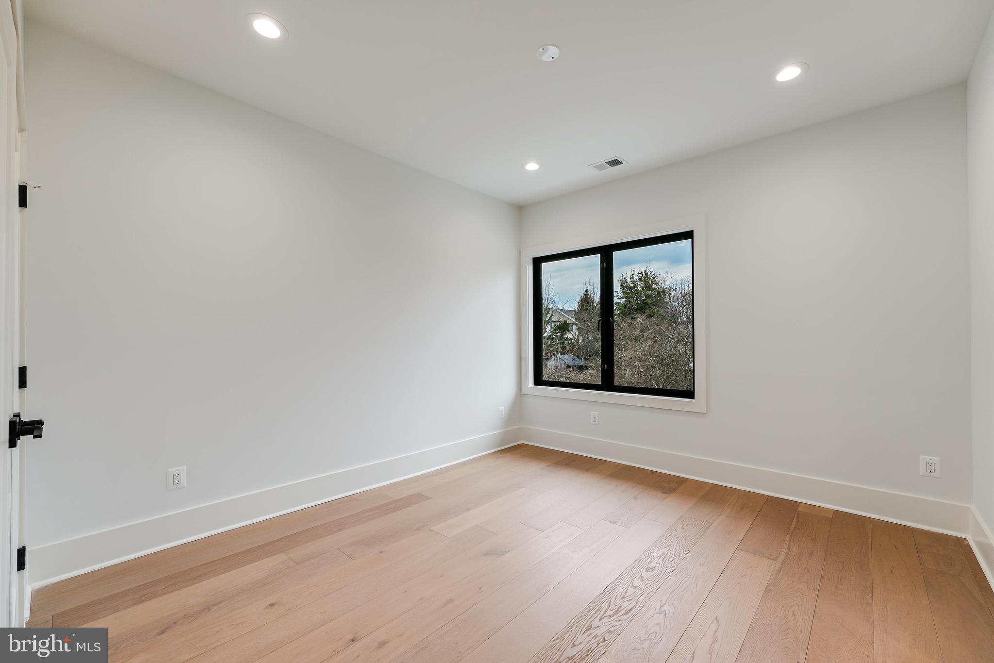 FAIRHILL ON THE BOULEVRD - Residential