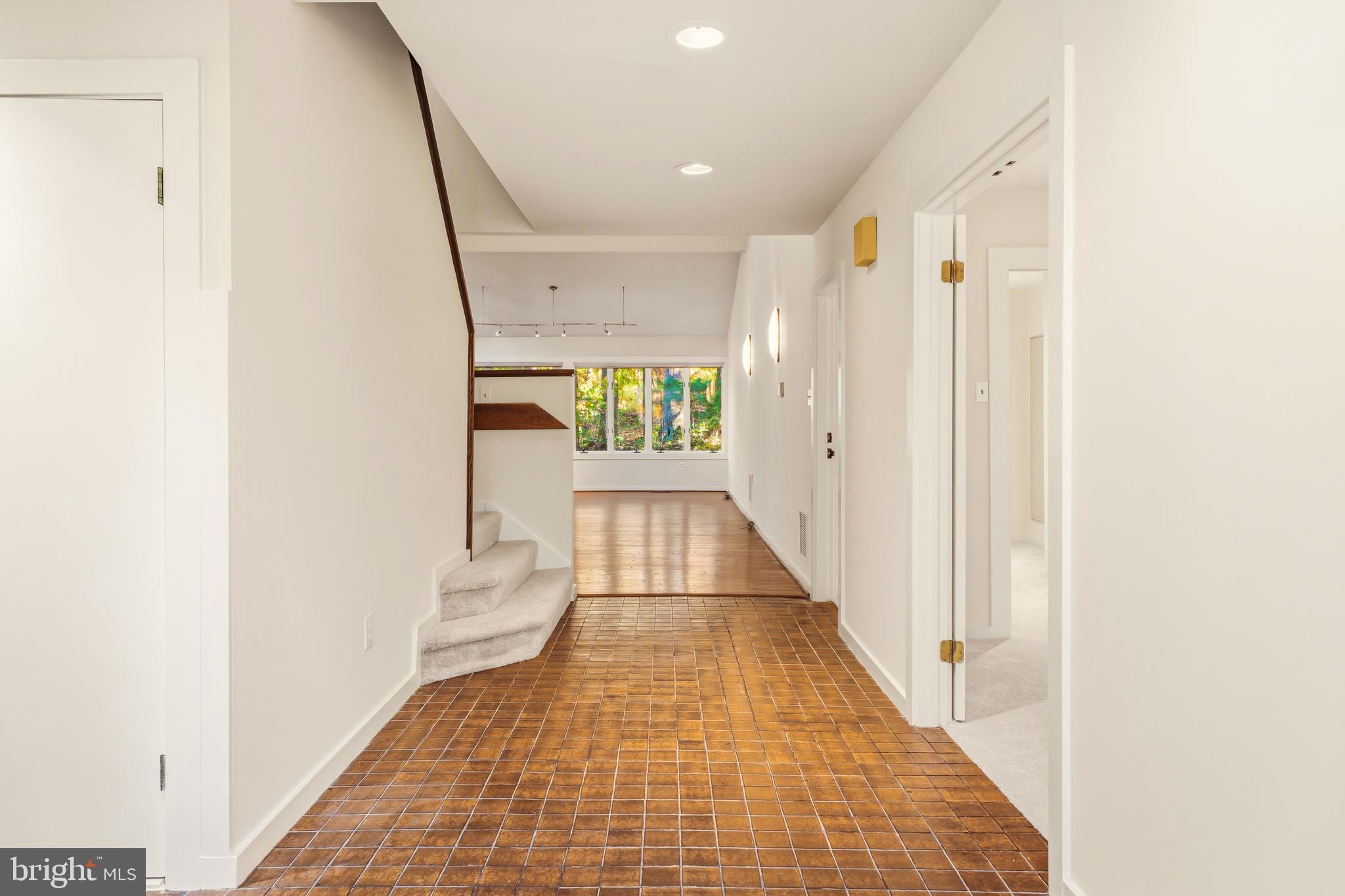 RIDERWOOD STATION - Residential