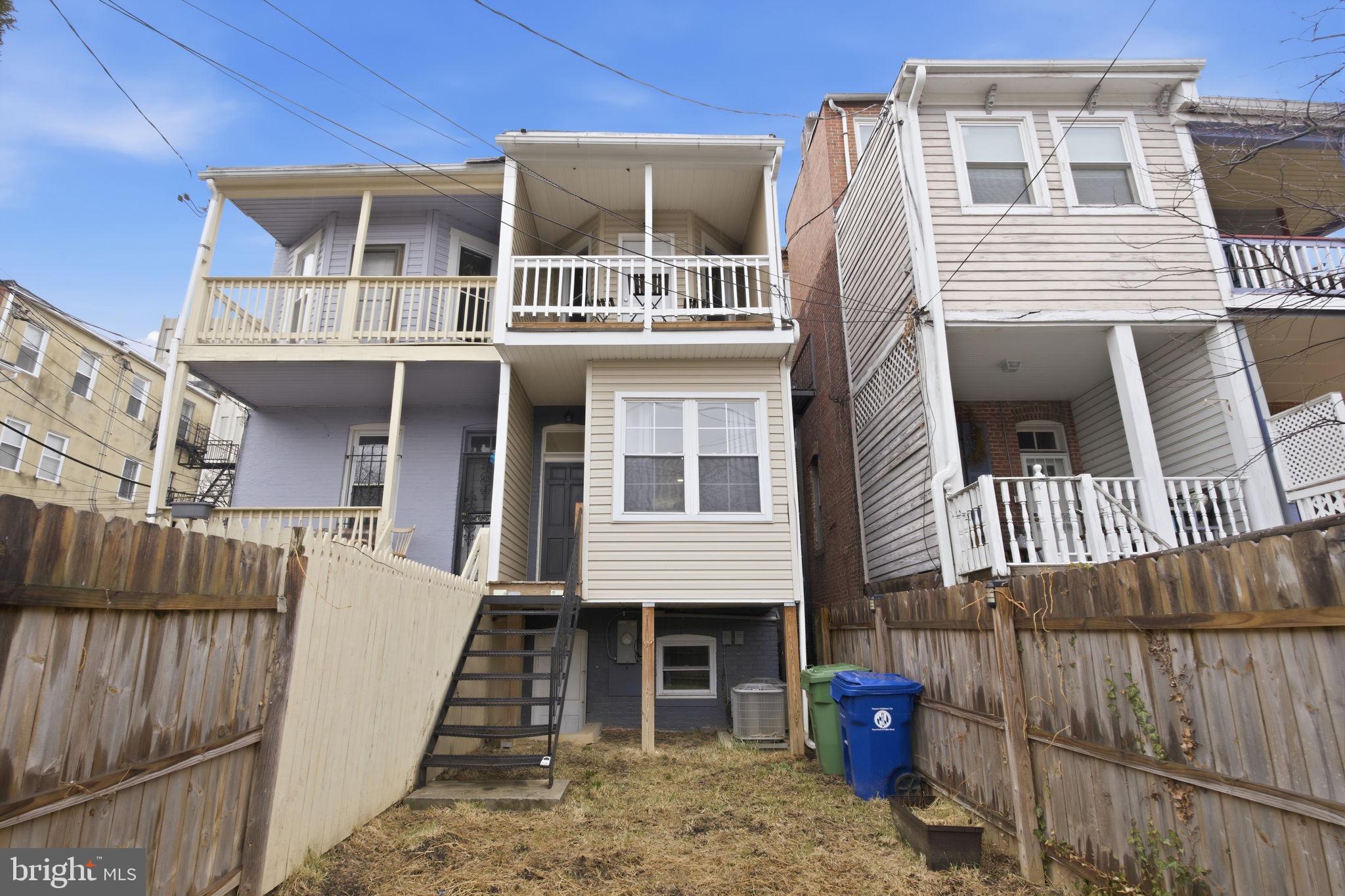 CHARLES VILLAGE - Residential