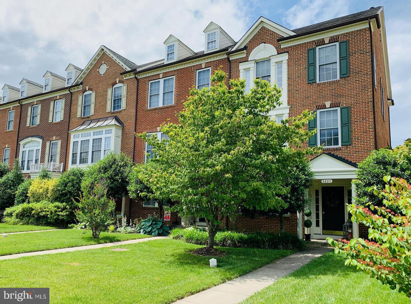 VILLAGES OF URBANA - Residential Lease