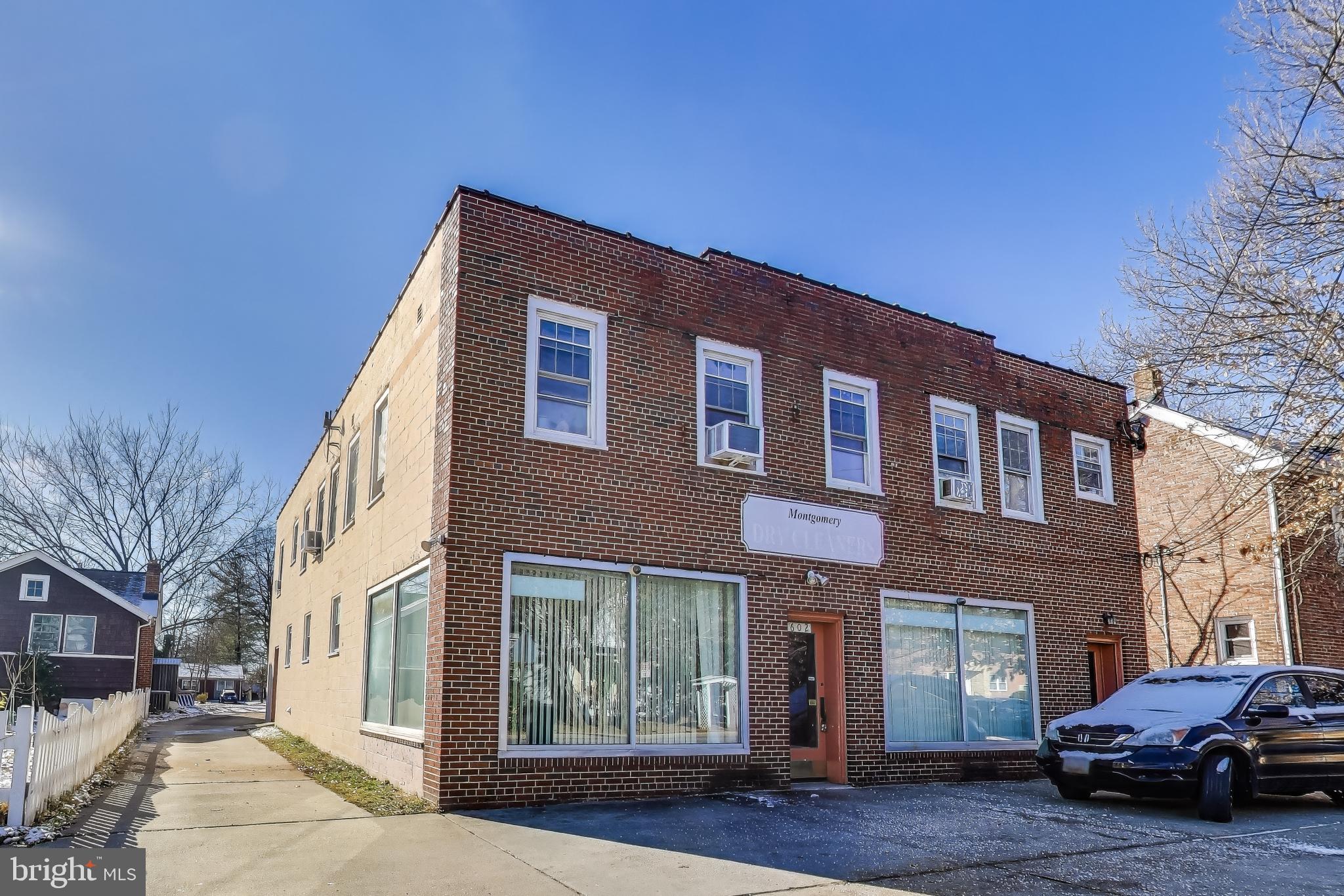 LAUREL PARK - Commercial Sale