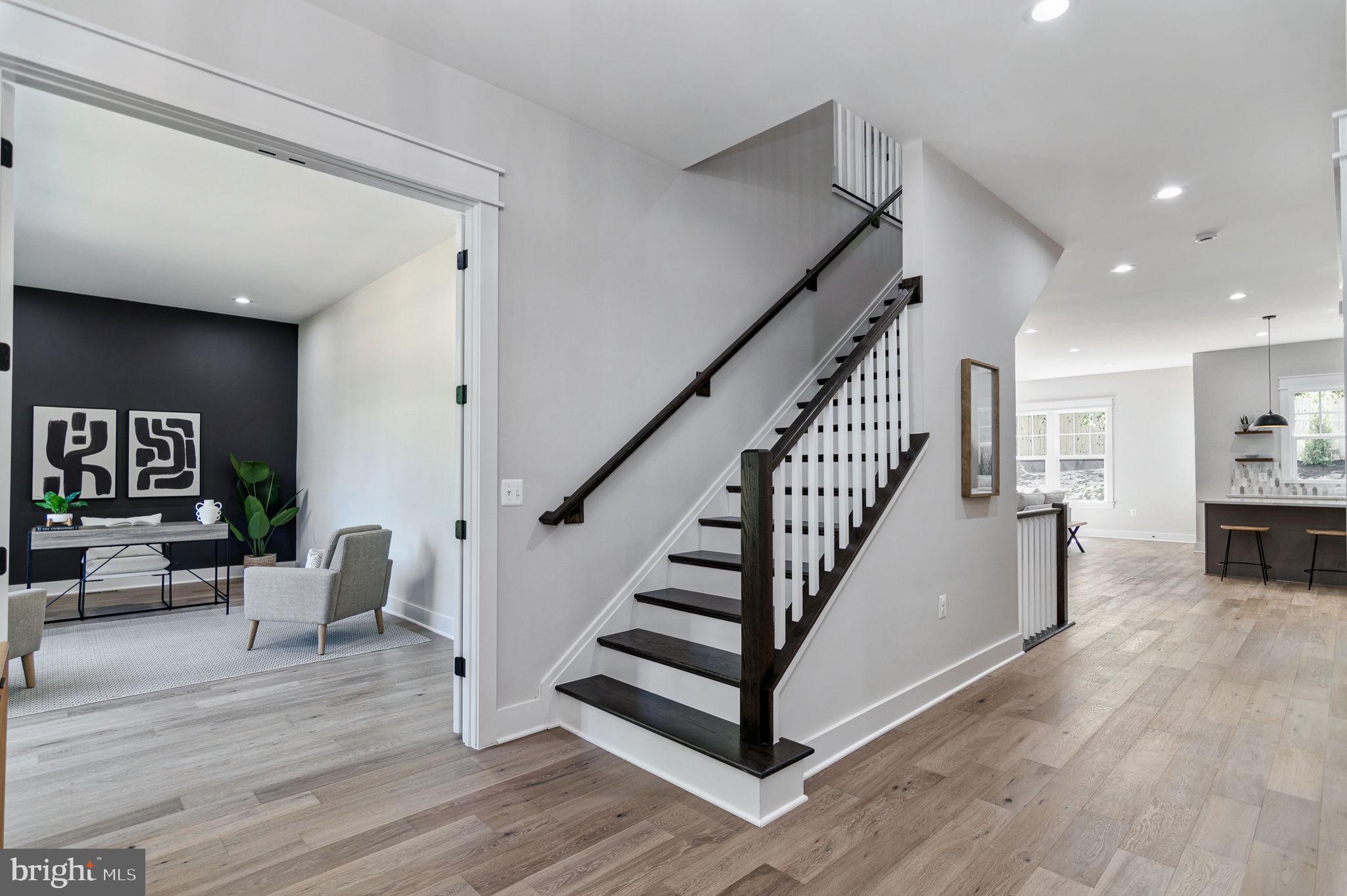 POPLAR HEIGHTS - Residential