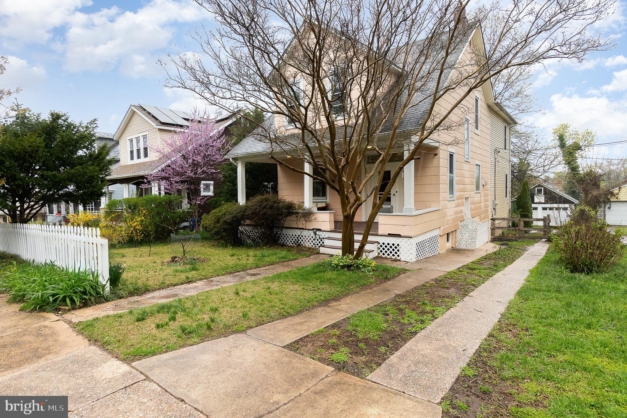 LAURAVILLE HISTORIC DISTRICT - Residential