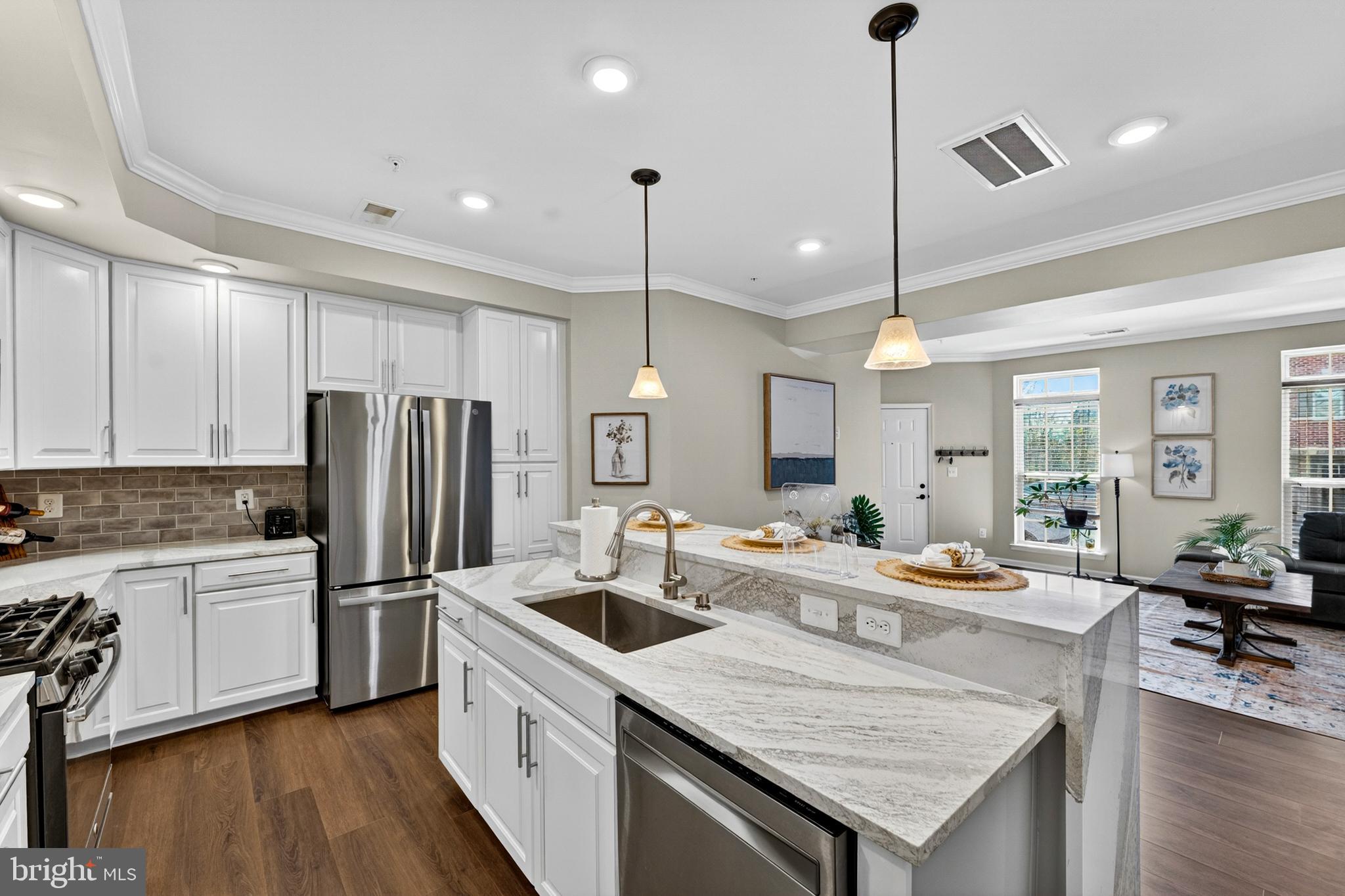 VIRGINIA MANOR CONDOMINIUM - Residential