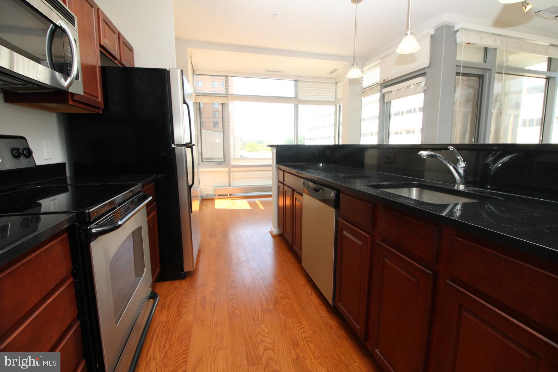 ONE INDEPENDENCE PLAZA A - Residential