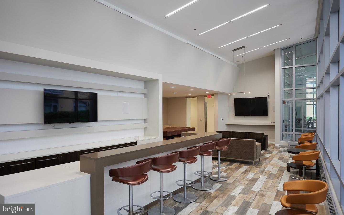 ONE INDEPENDENCE PLAZA A - Residential