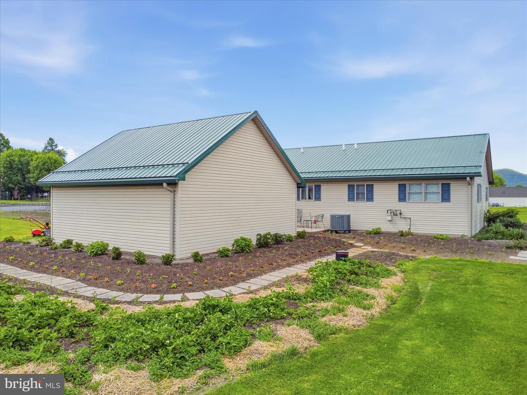 FAYETTEVILLE - Residential