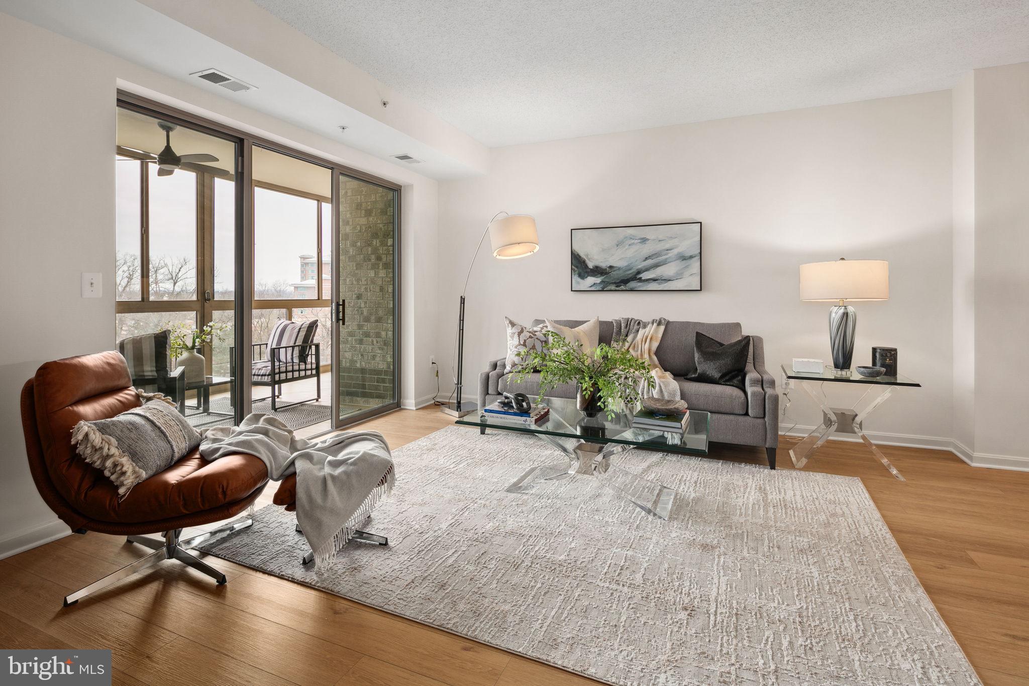 LEISURE WORLD - Residential