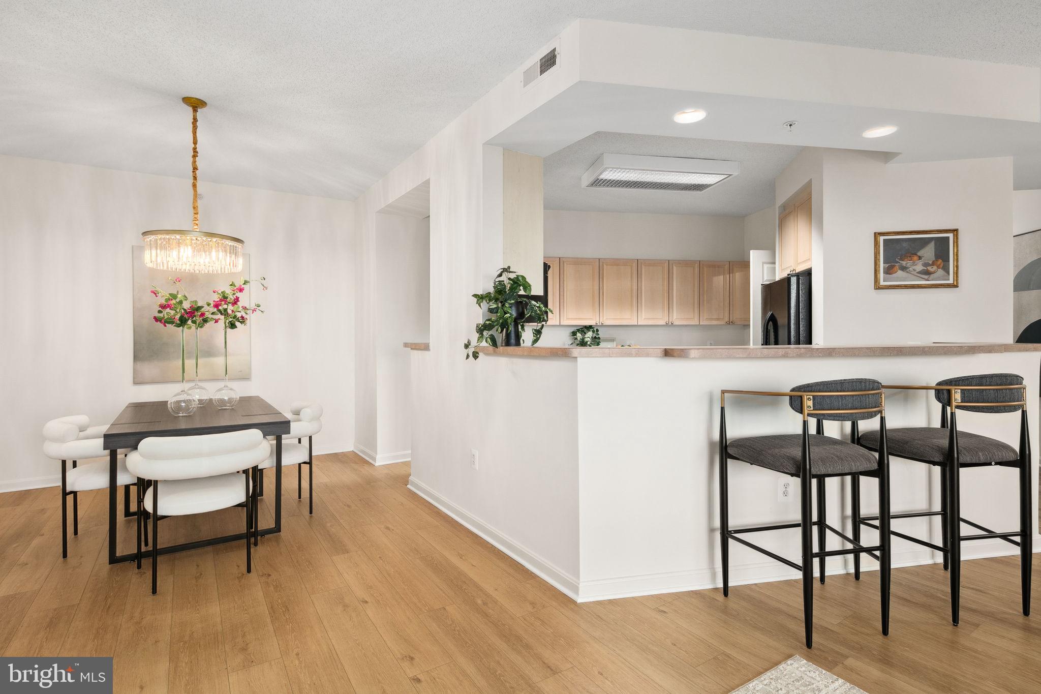 LEISURE WORLD - Residential
