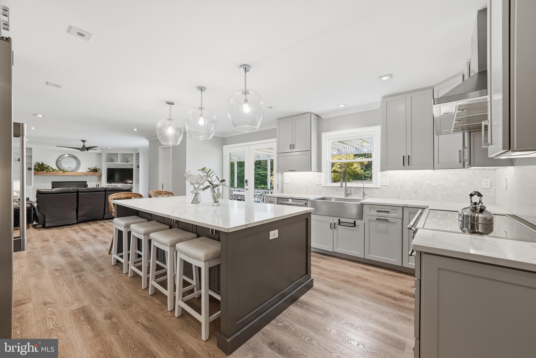 FAIRFAX STATION - Residential