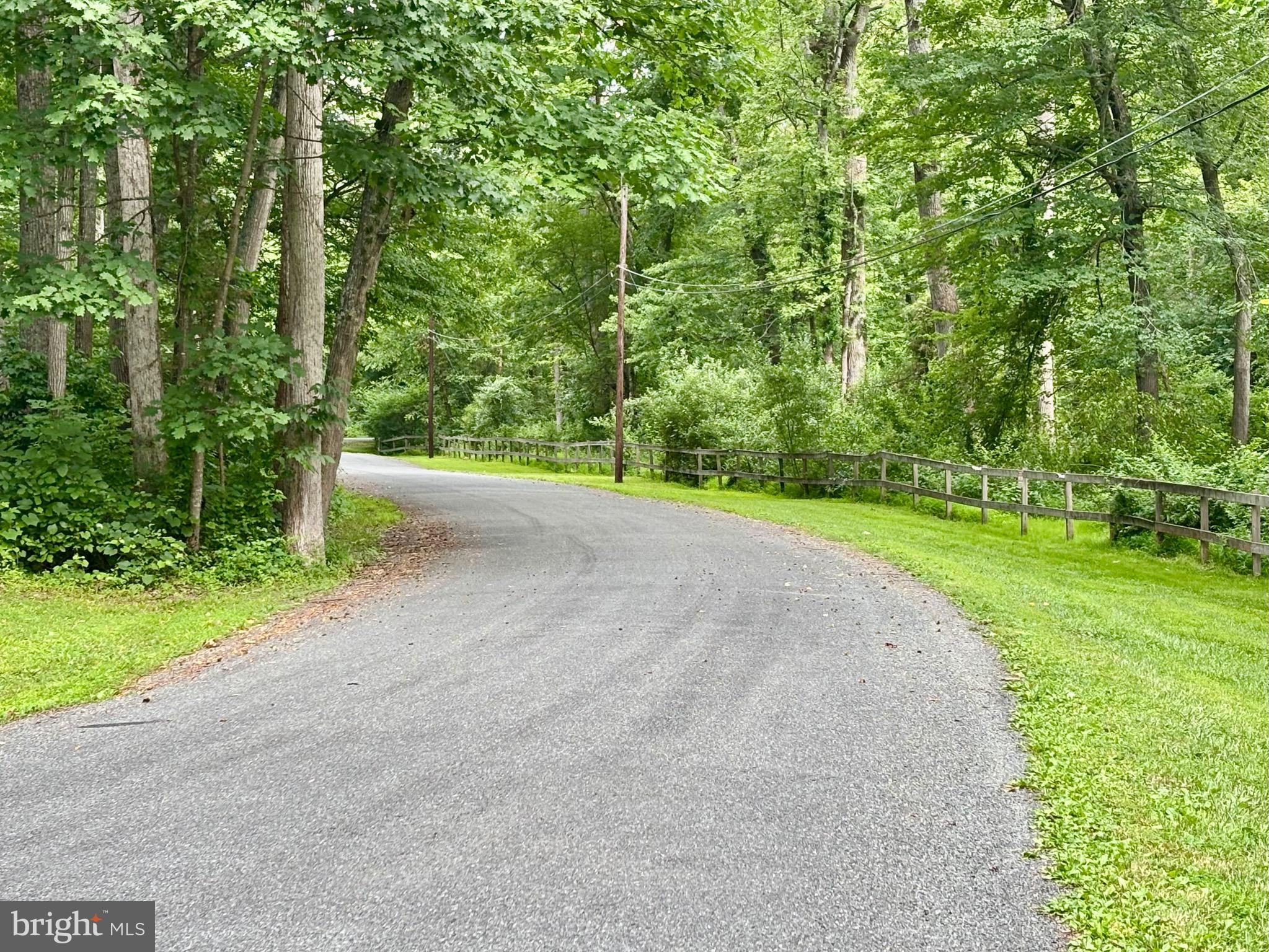 FAIRFAX STATION - Residential